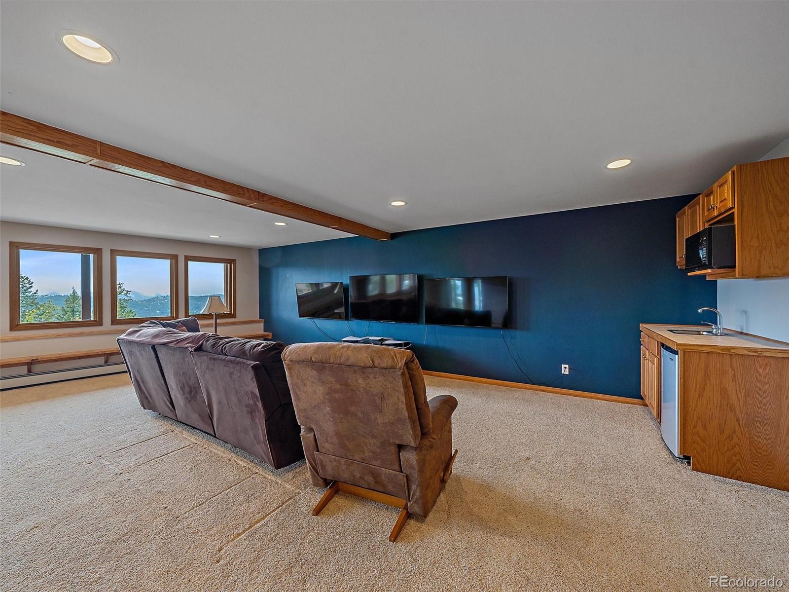 8485 Armadillo Trail