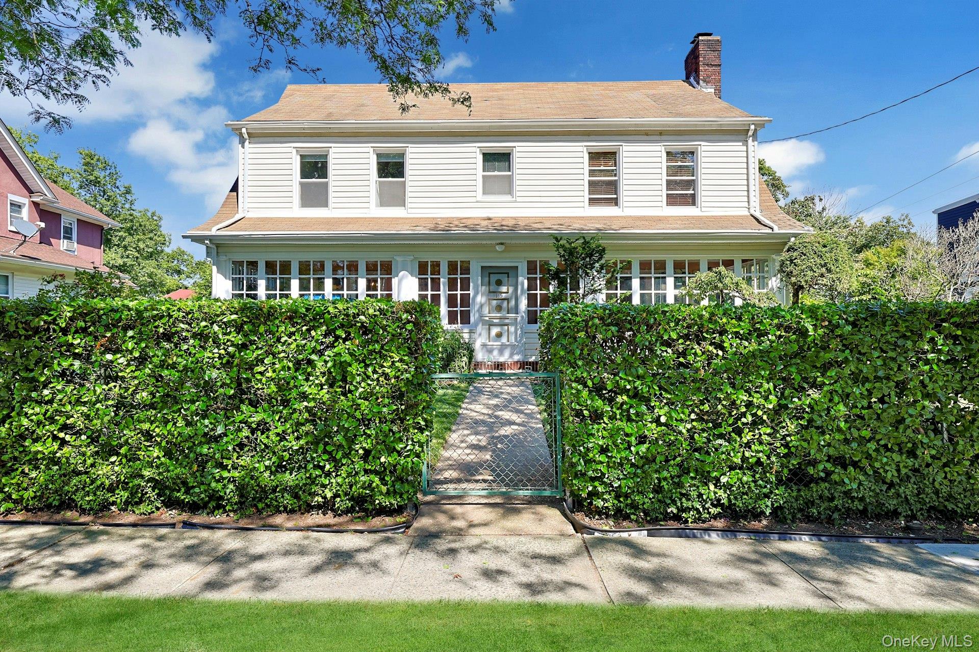 15 Heminway Avenue