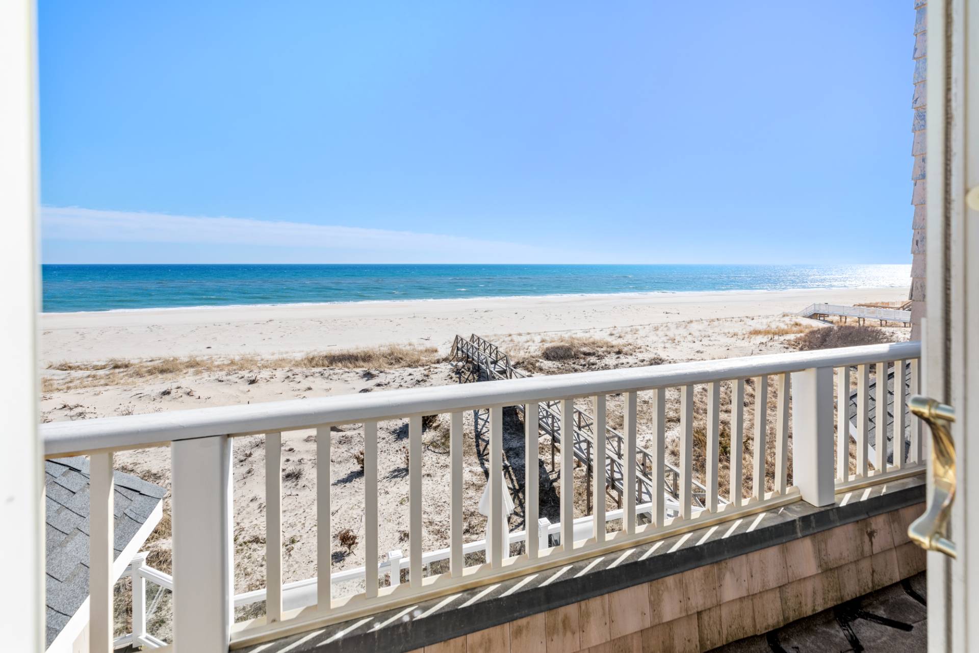 687 DUNE RD