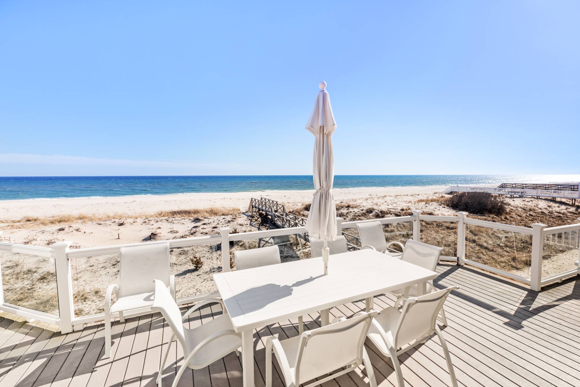 687 DUNE RD