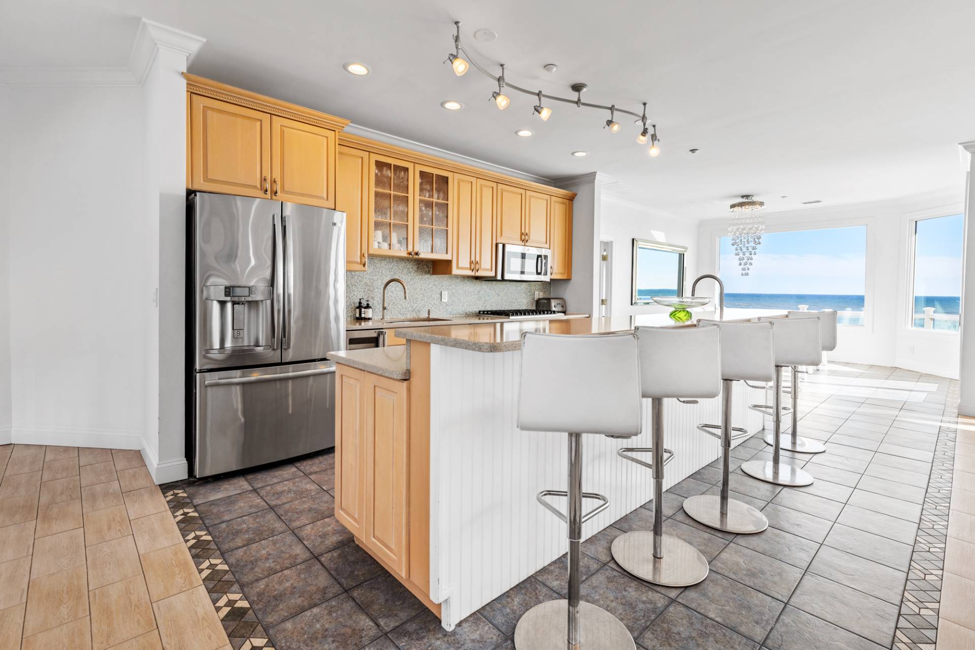 687 DUNE RD