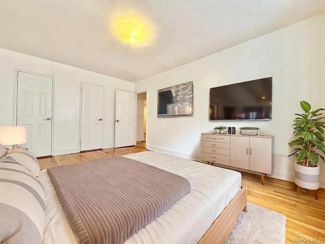 102-17 64th Road Unit: 3E