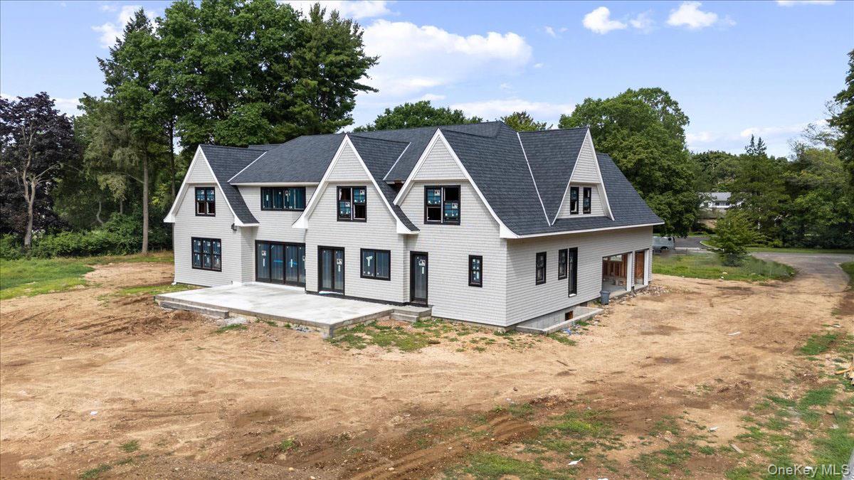 320 Circle Road
