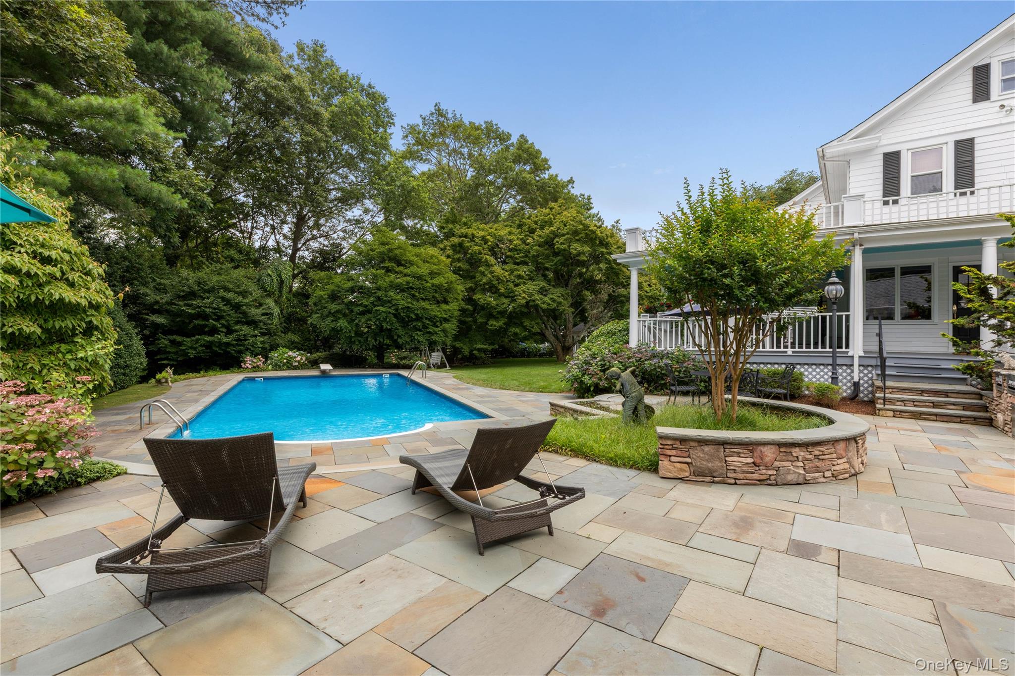 10 Eastview Lane