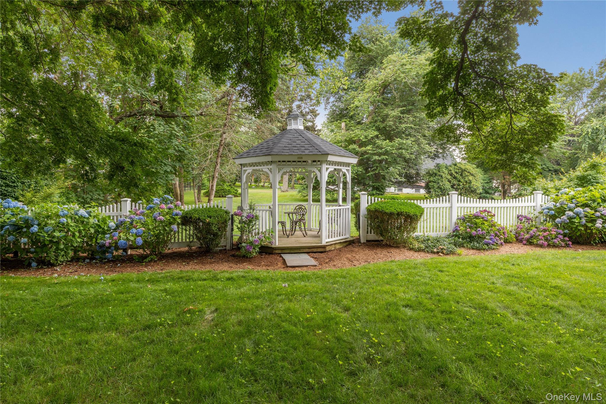 10 Eastview Lane