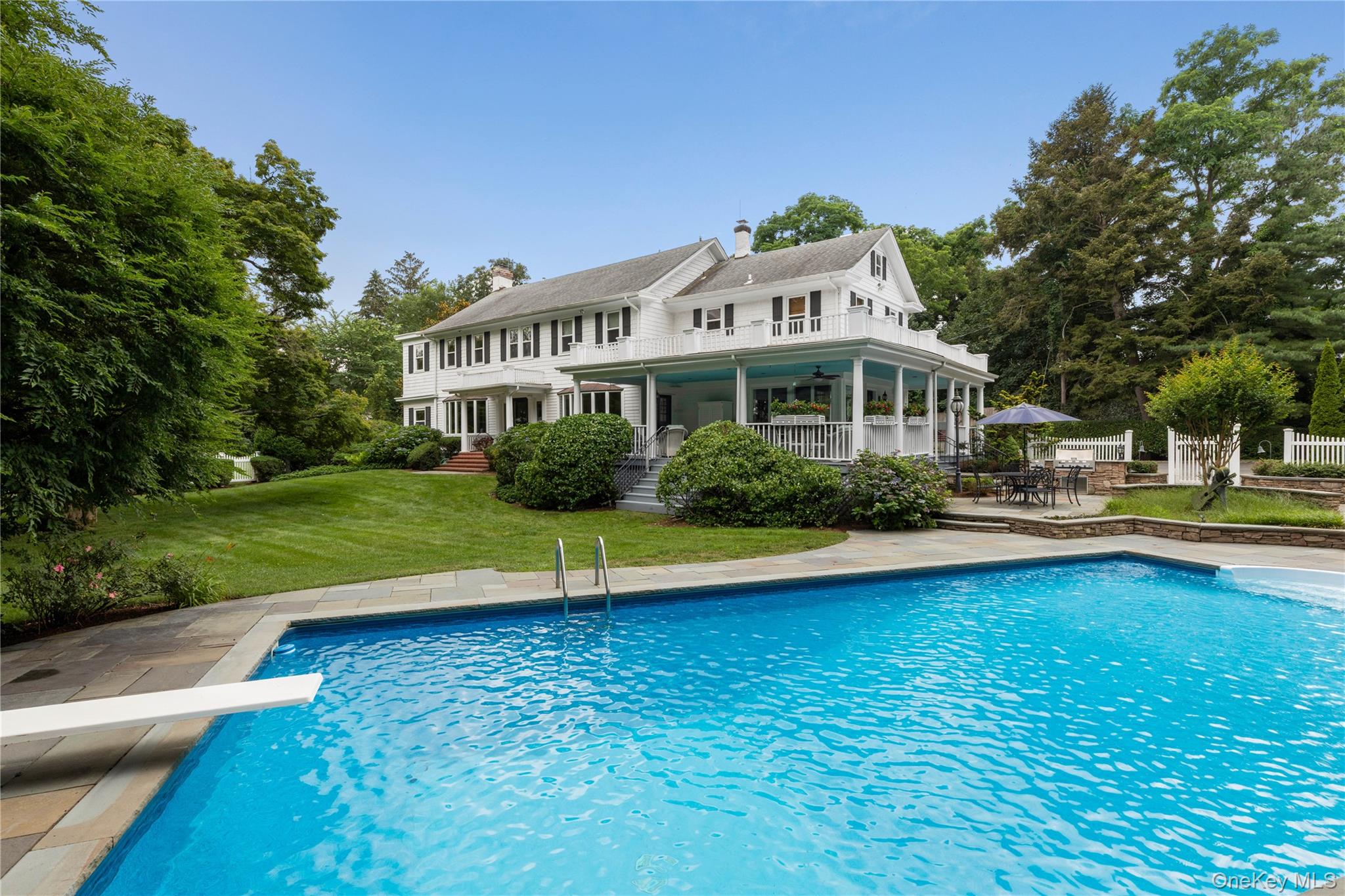 10 Eastview Lane