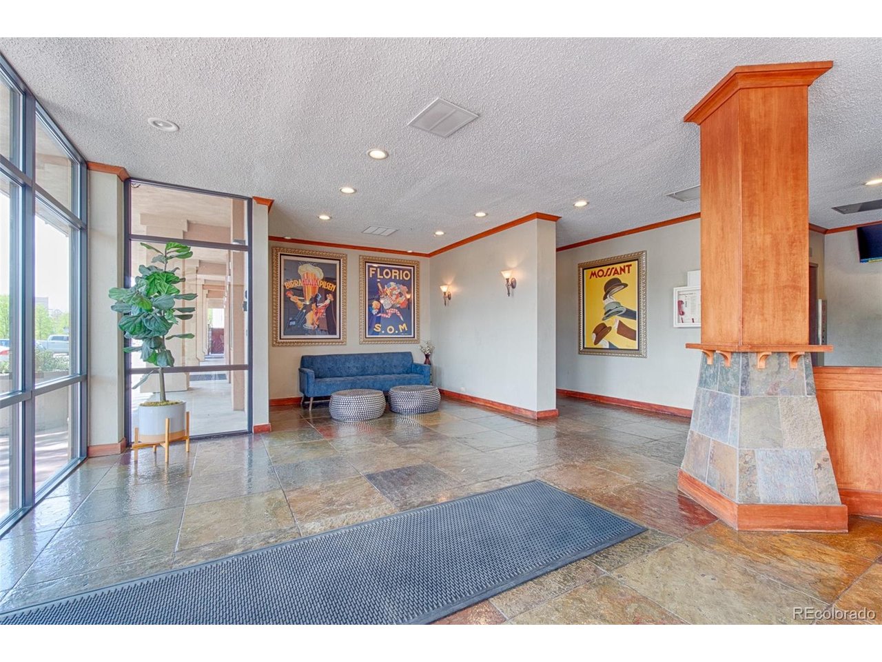 2225 Buchtel Blvd 607