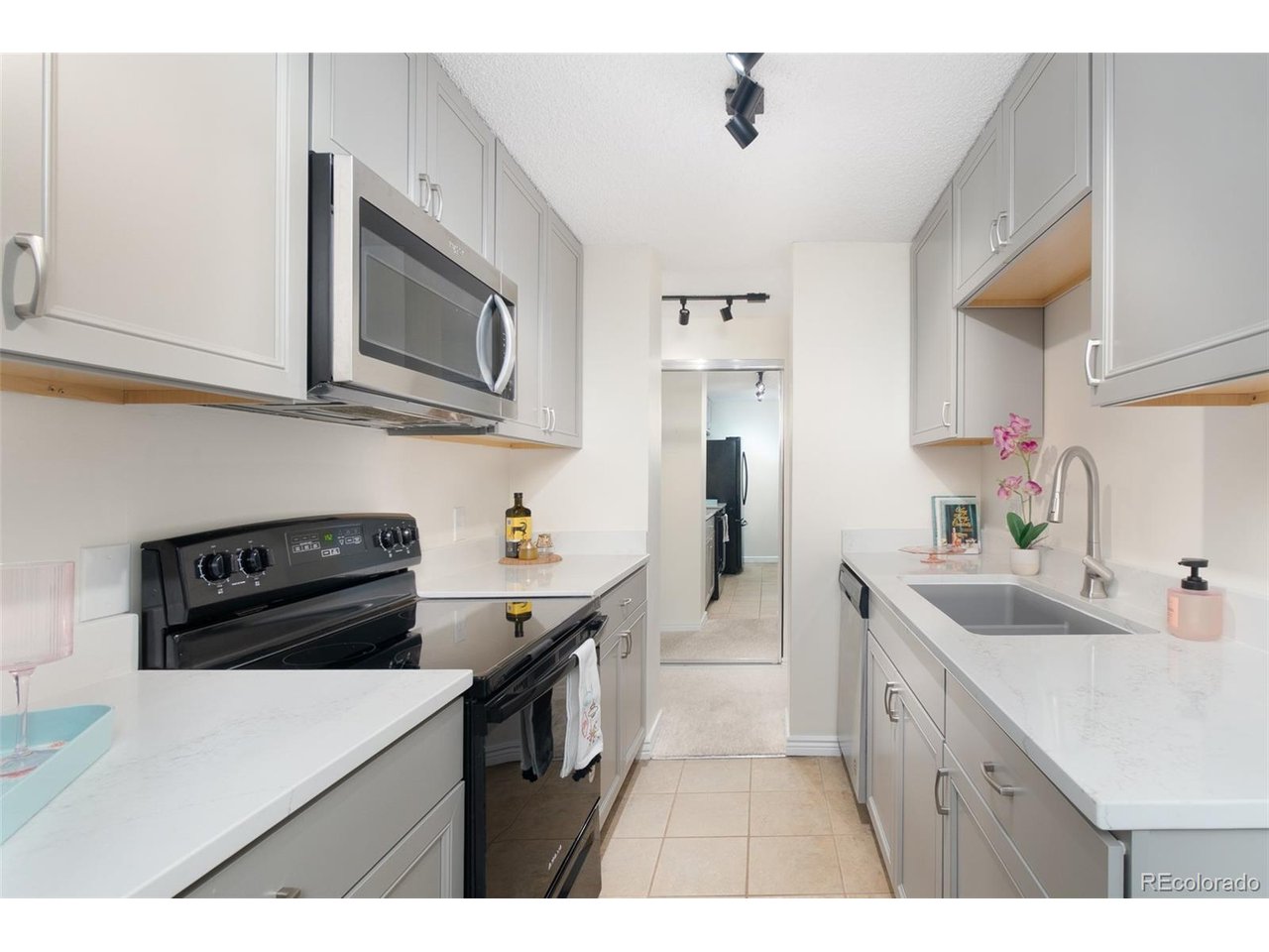 2225 Buchtel Blvd 607