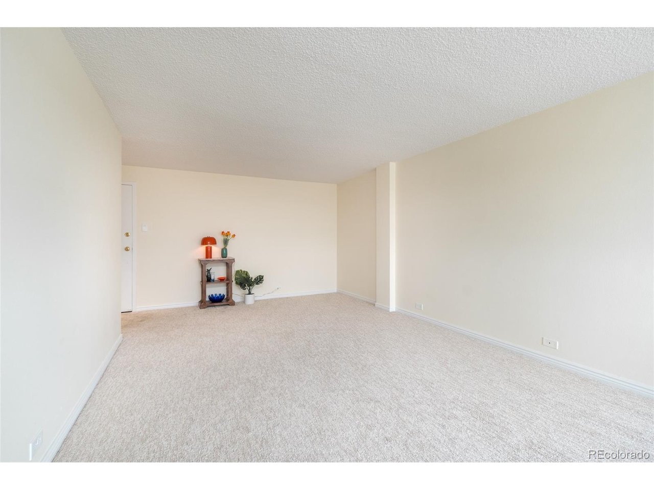 2225 Buchtel Blvd 607