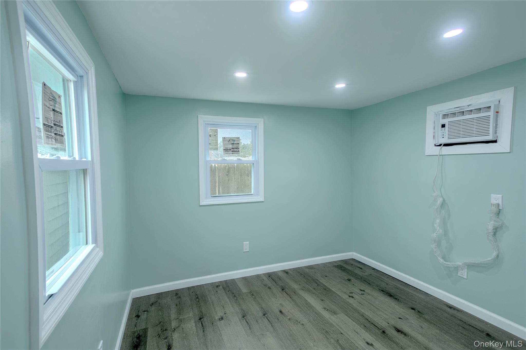 150 Main St Unit: 14