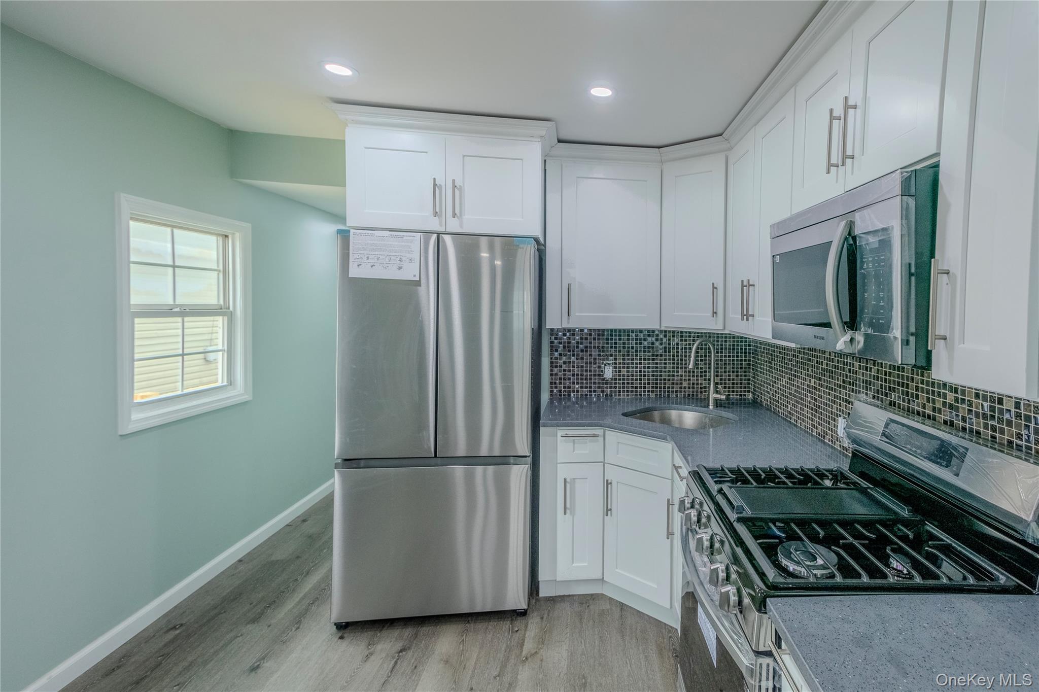 150 Main St Unit: 14