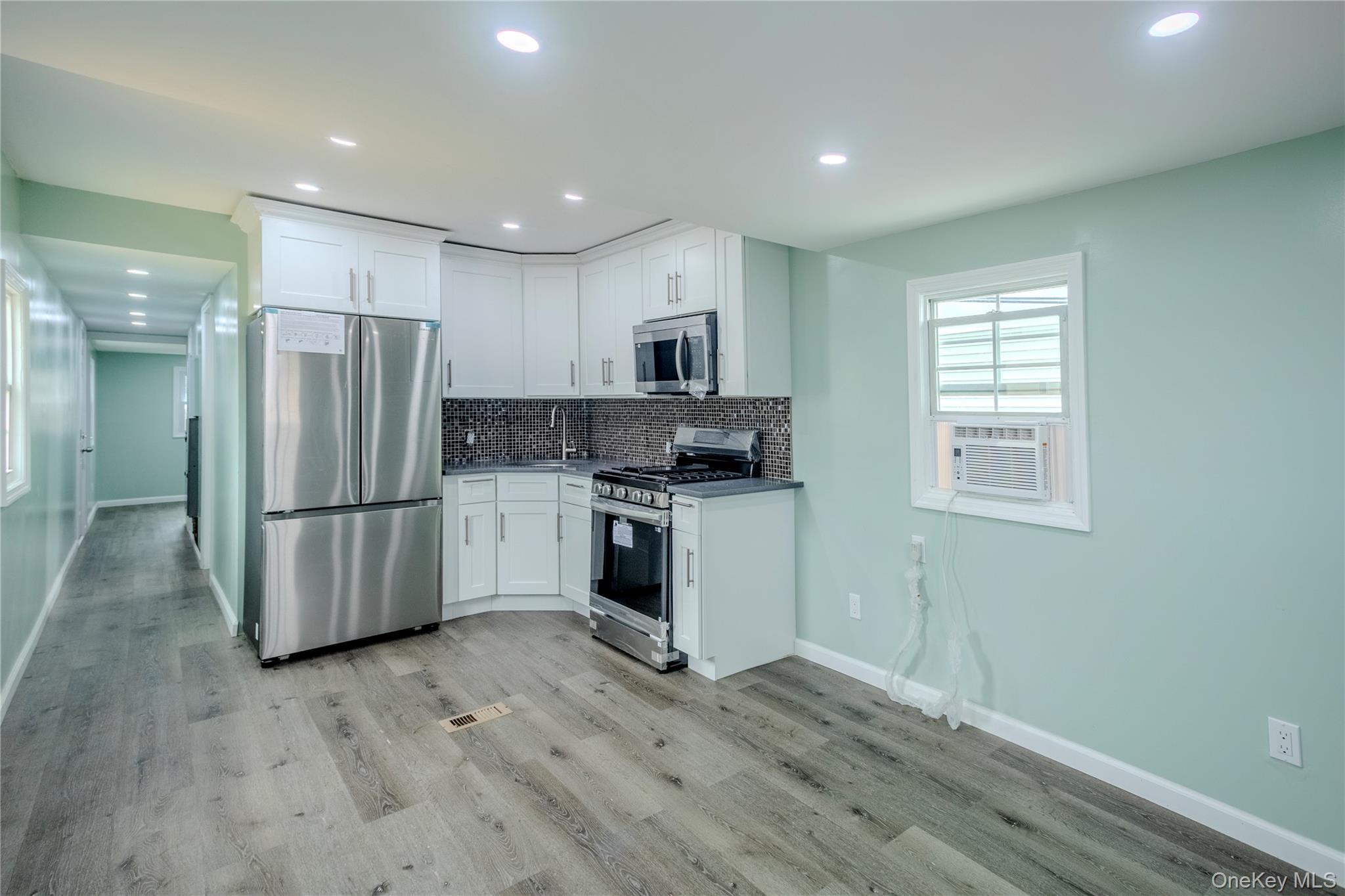 150 Main St Unit: 14