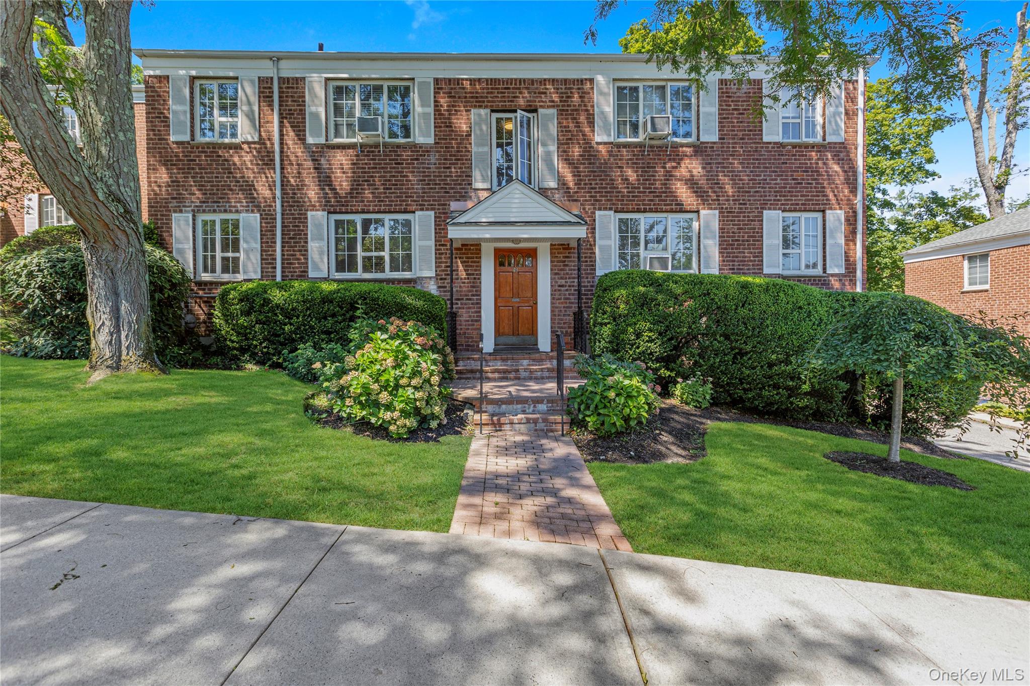 49 Nathan Hale Drive Unit: 11A