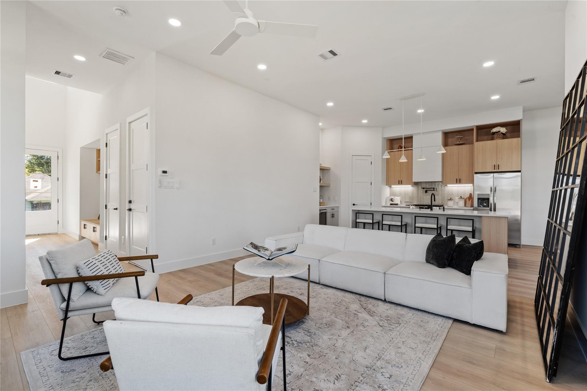 1423 E 36th Street