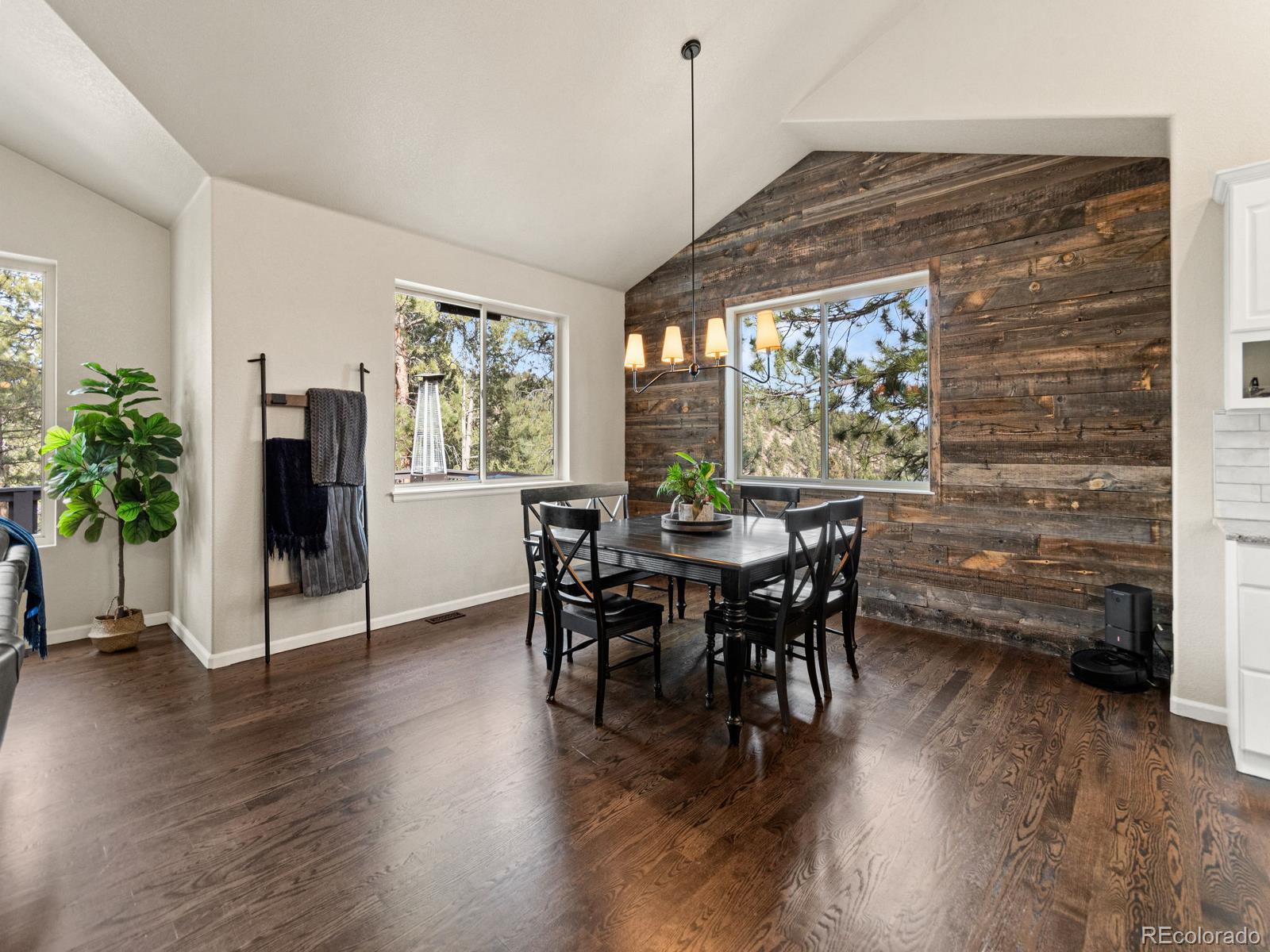 3109 Moonshadow Lane