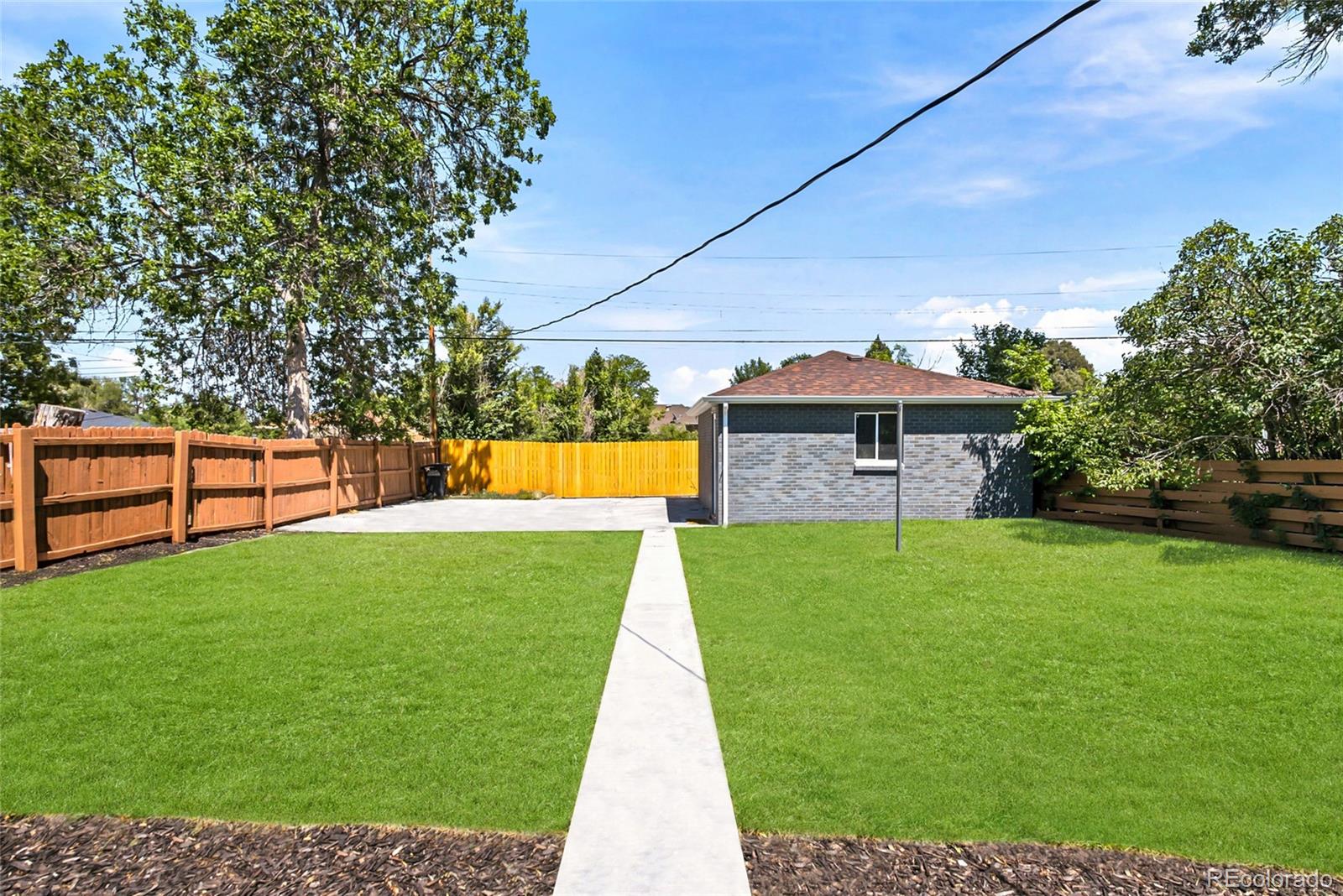 3280 Leyden Street