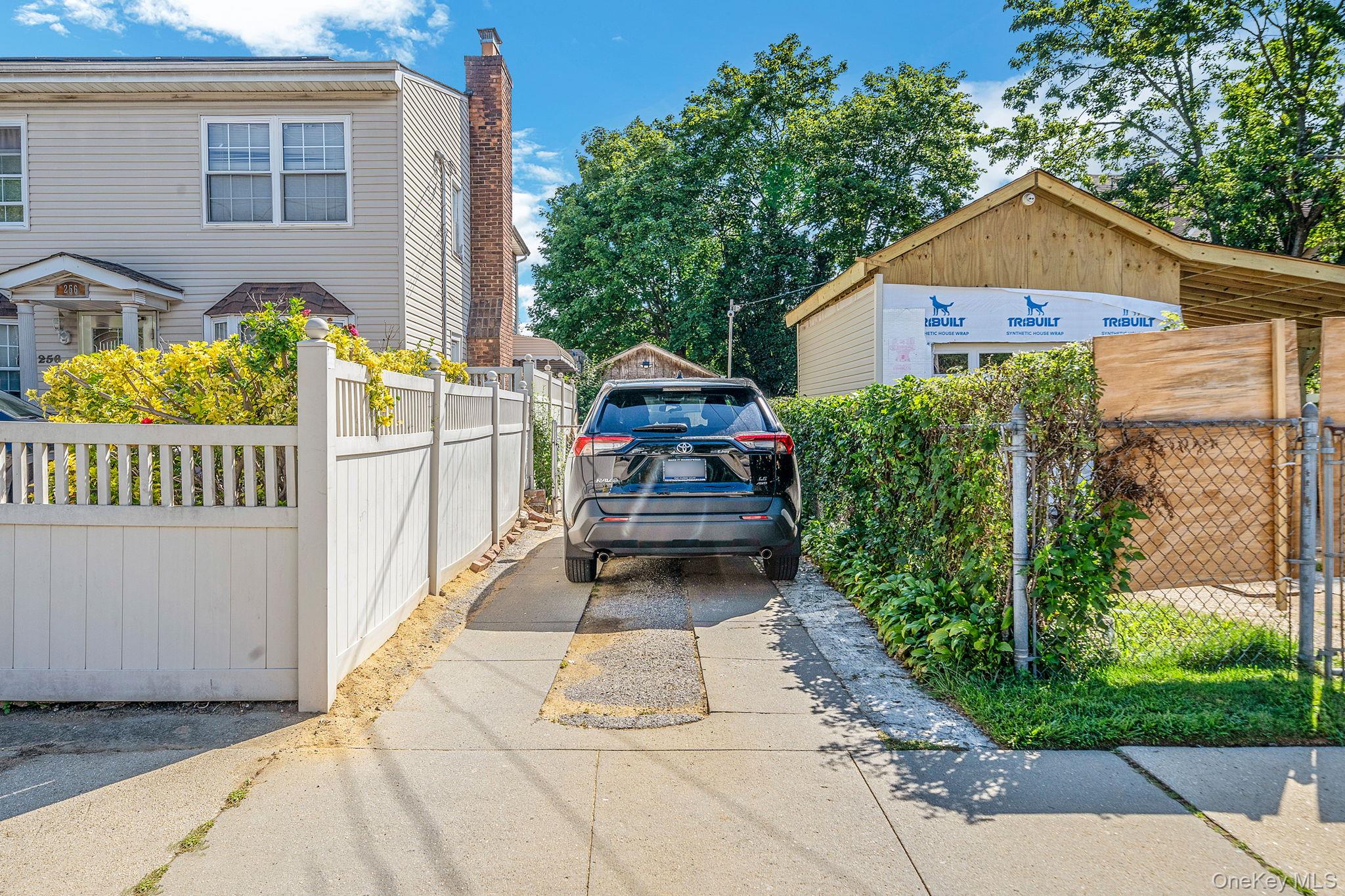 173 E Seaman Avenue