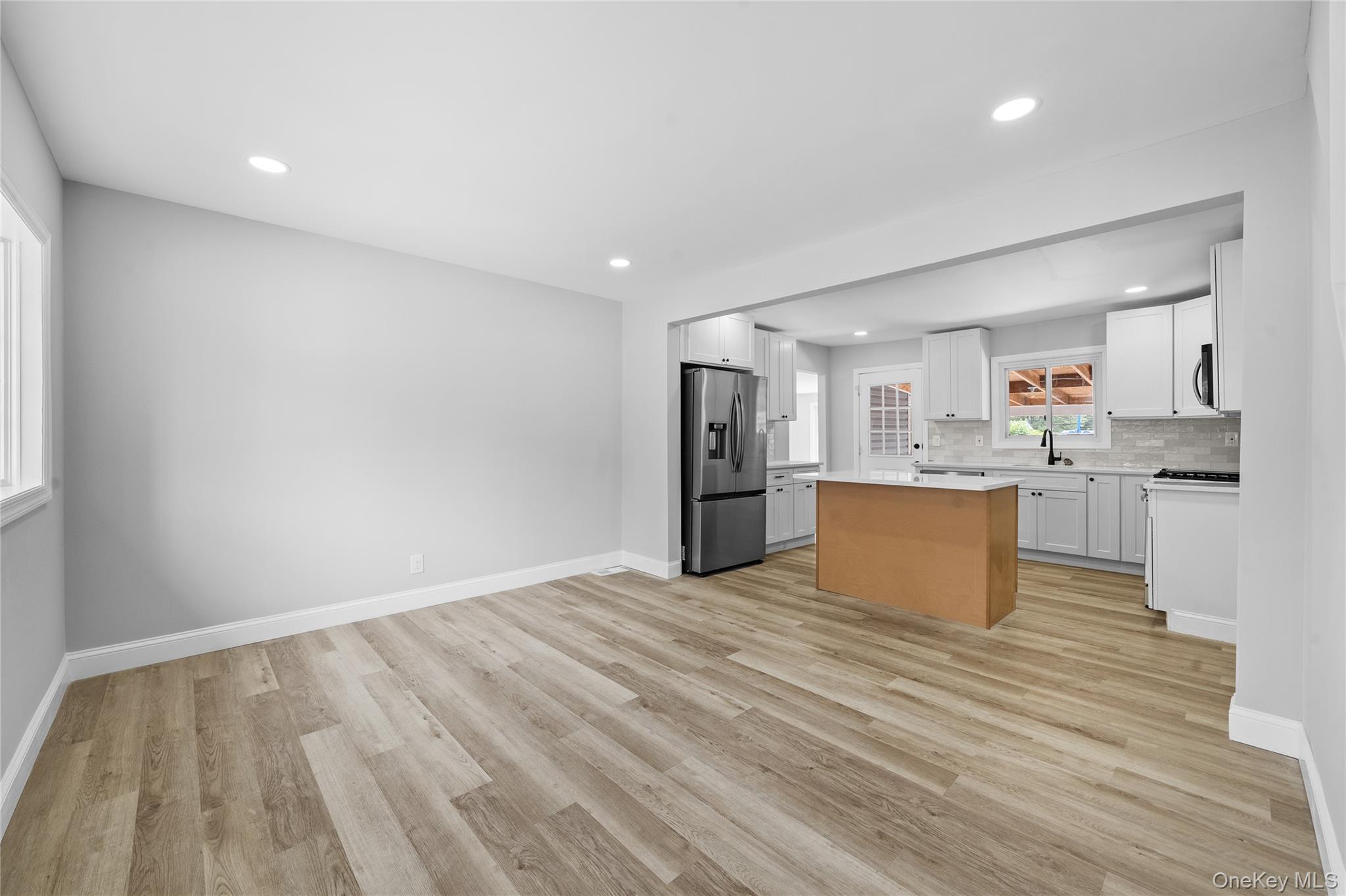 14 21st Avenue