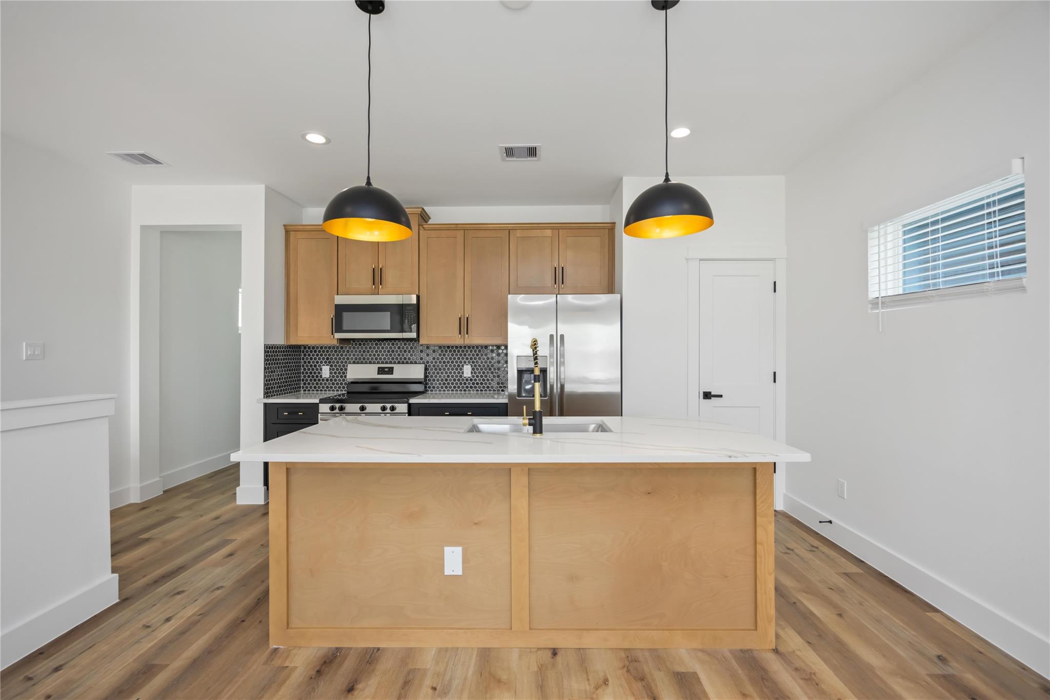 7911 Cora St Unit: A/B