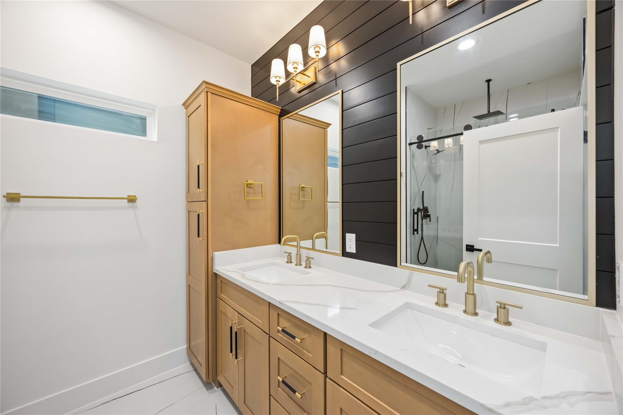 7911 Cora St Unit: A/B