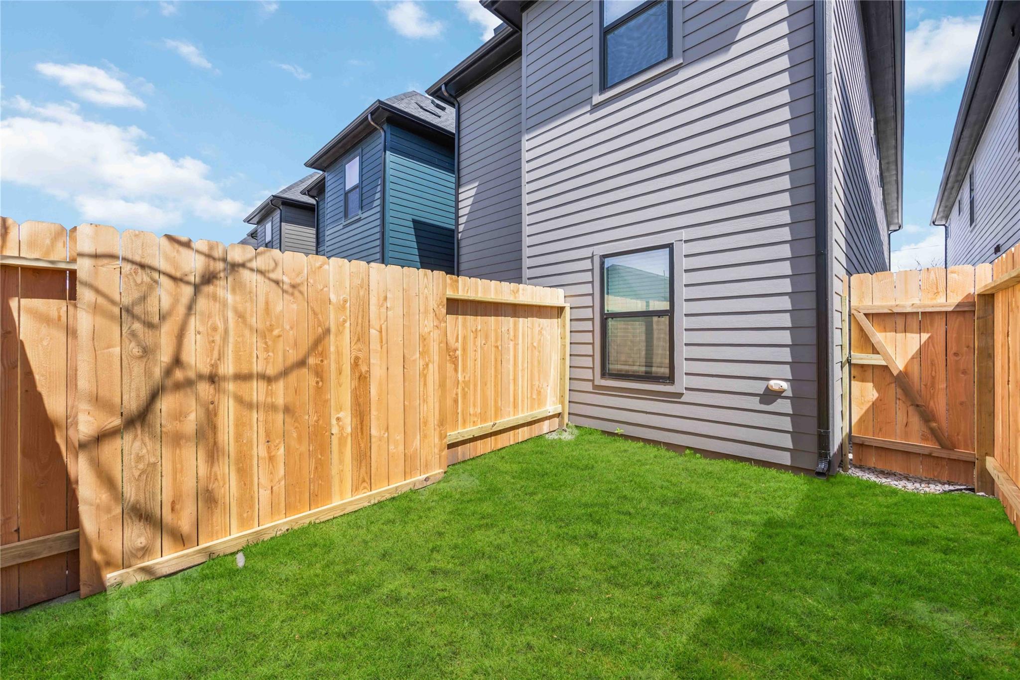 7911 Cora St Unit: A/B