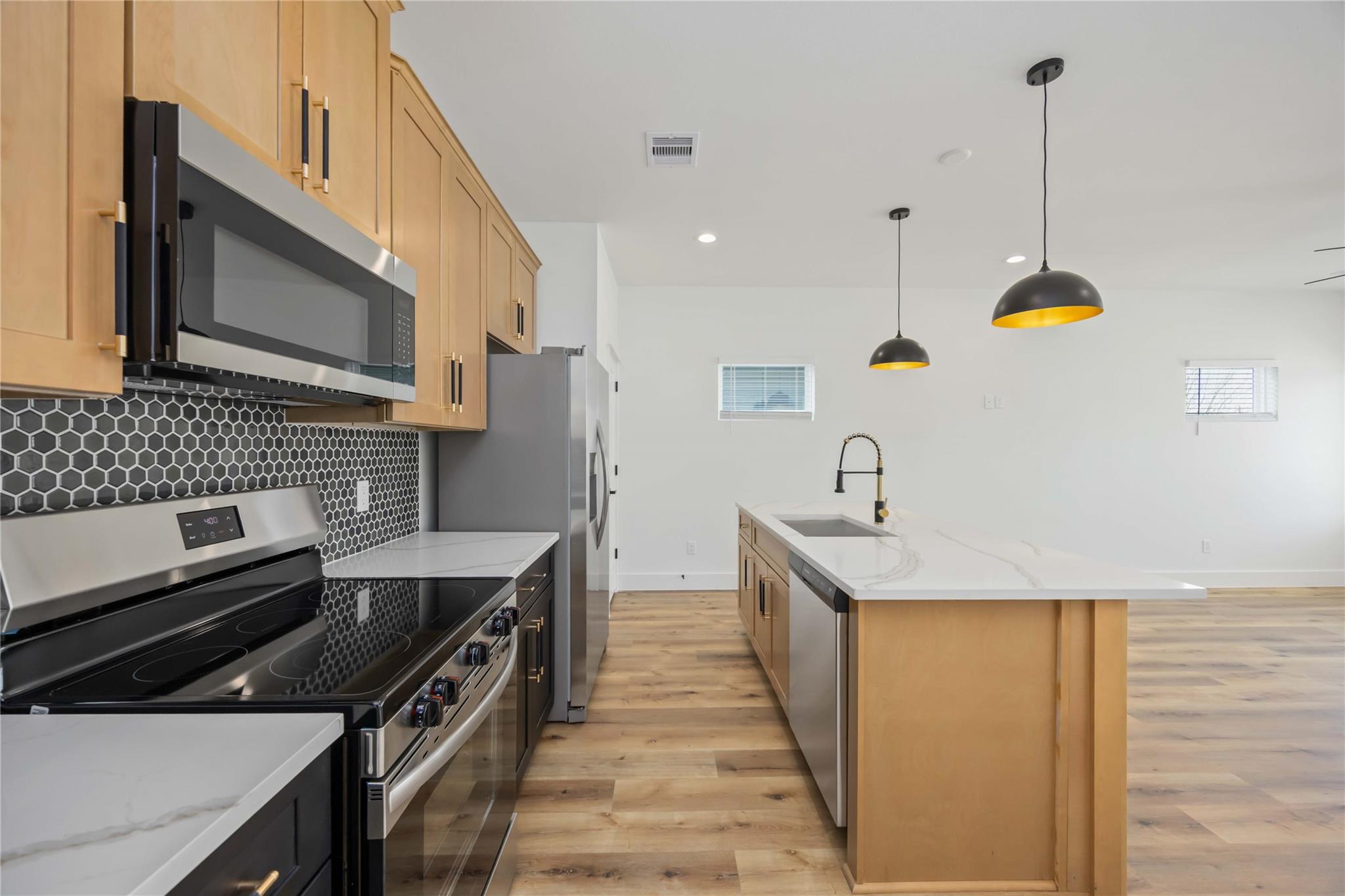 7911 Cora St Unit: A/B