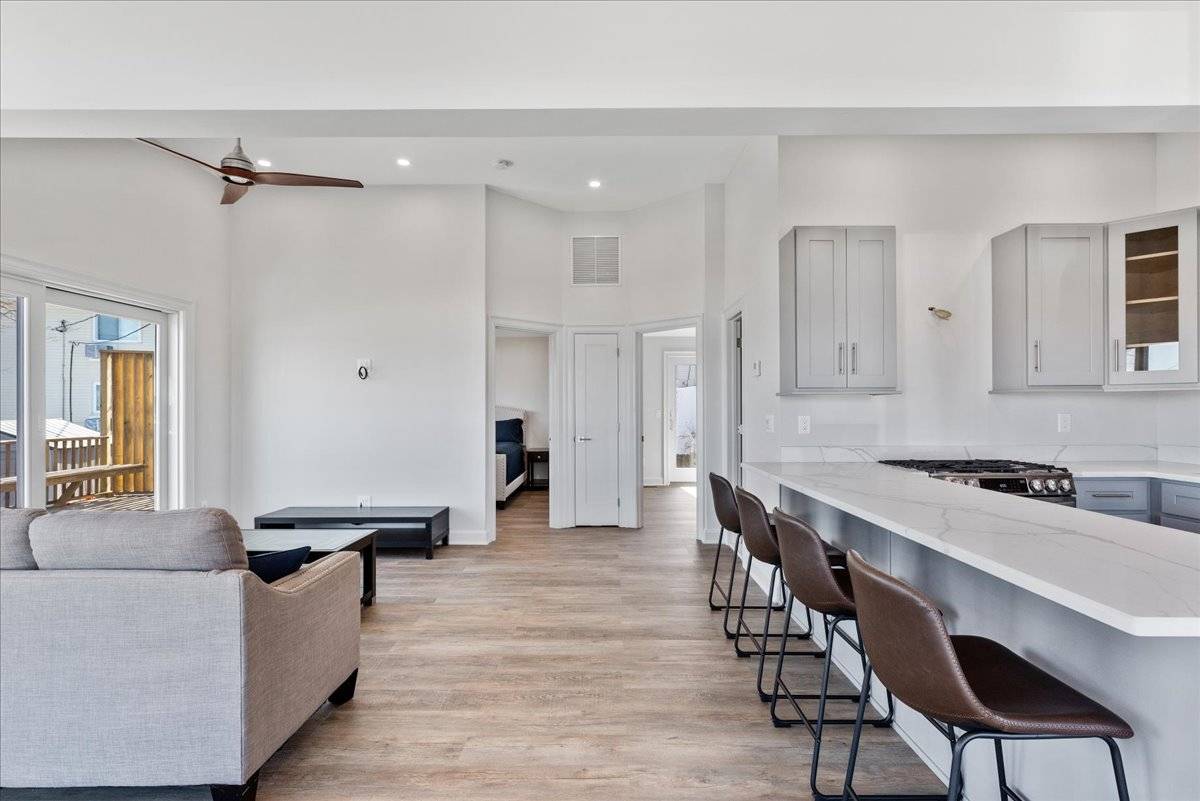 73 W. Tiana Road Unit: 11