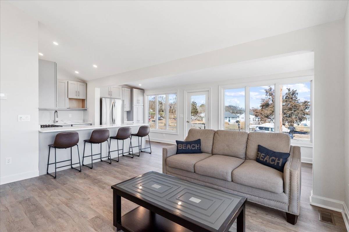 73 W. Tiana Road Unit: 11