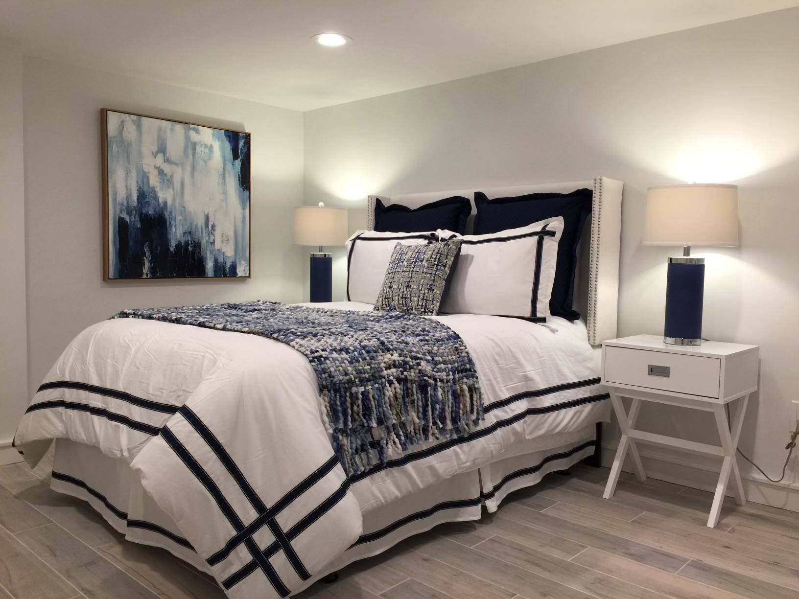 77 HUNTINGTON CRSSWY