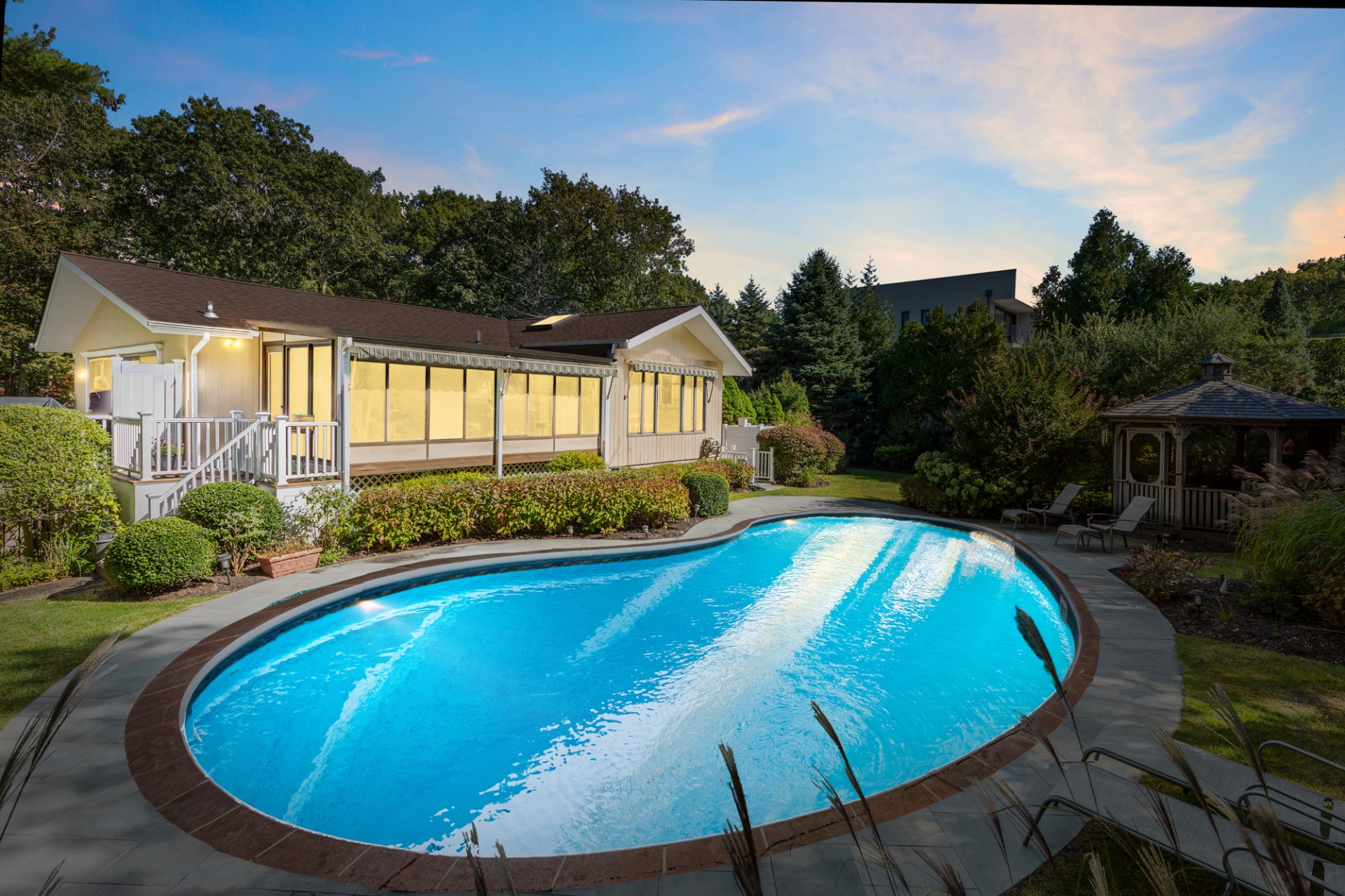 73 HIGHVIEW DR
