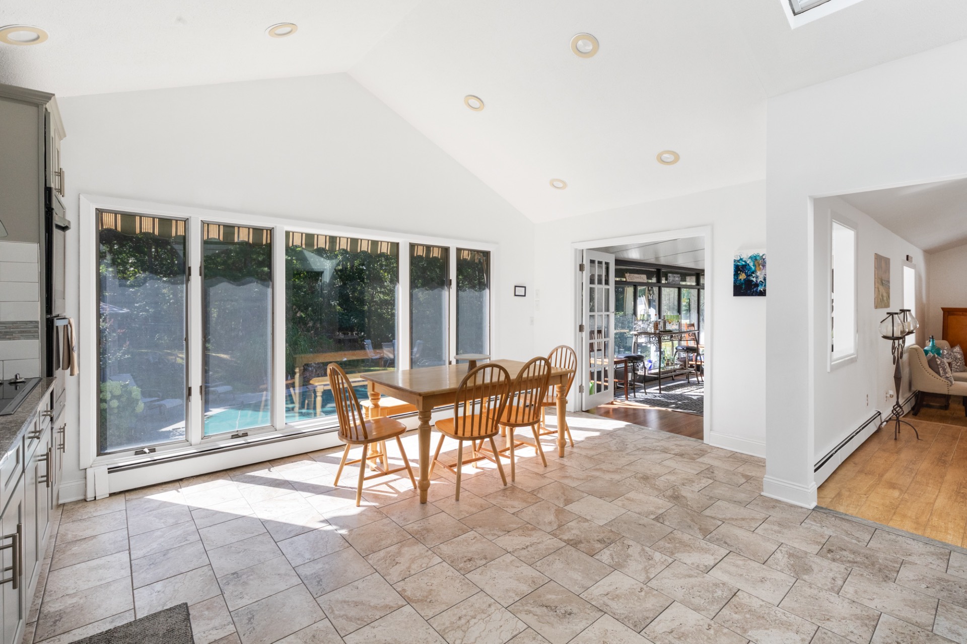 73 HIGHVIEW DR