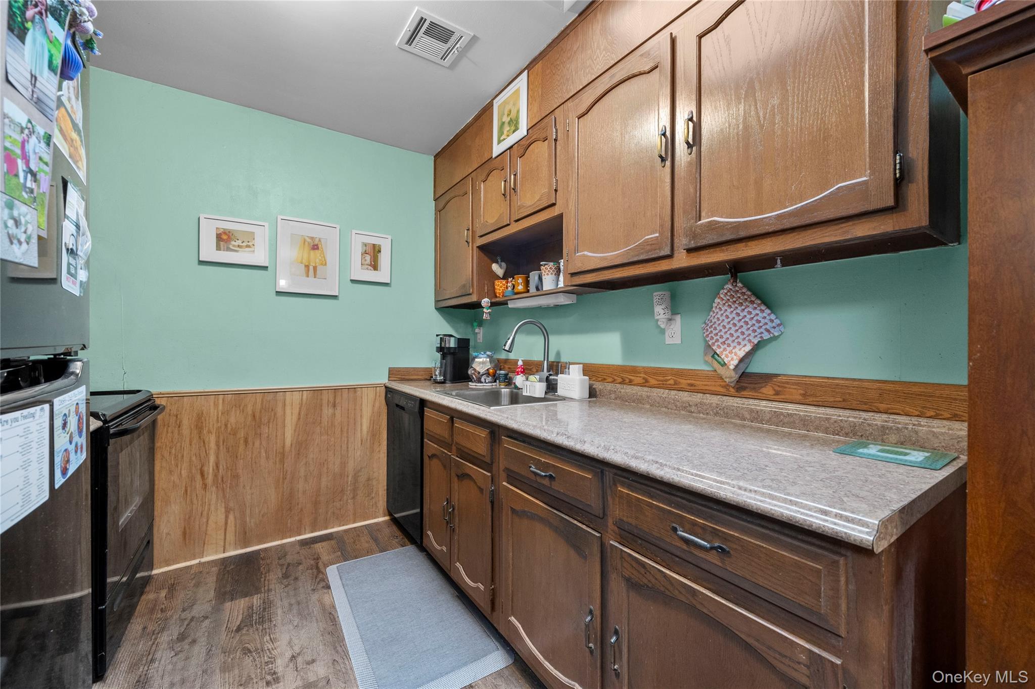 227 Blackpool Court Unit: D