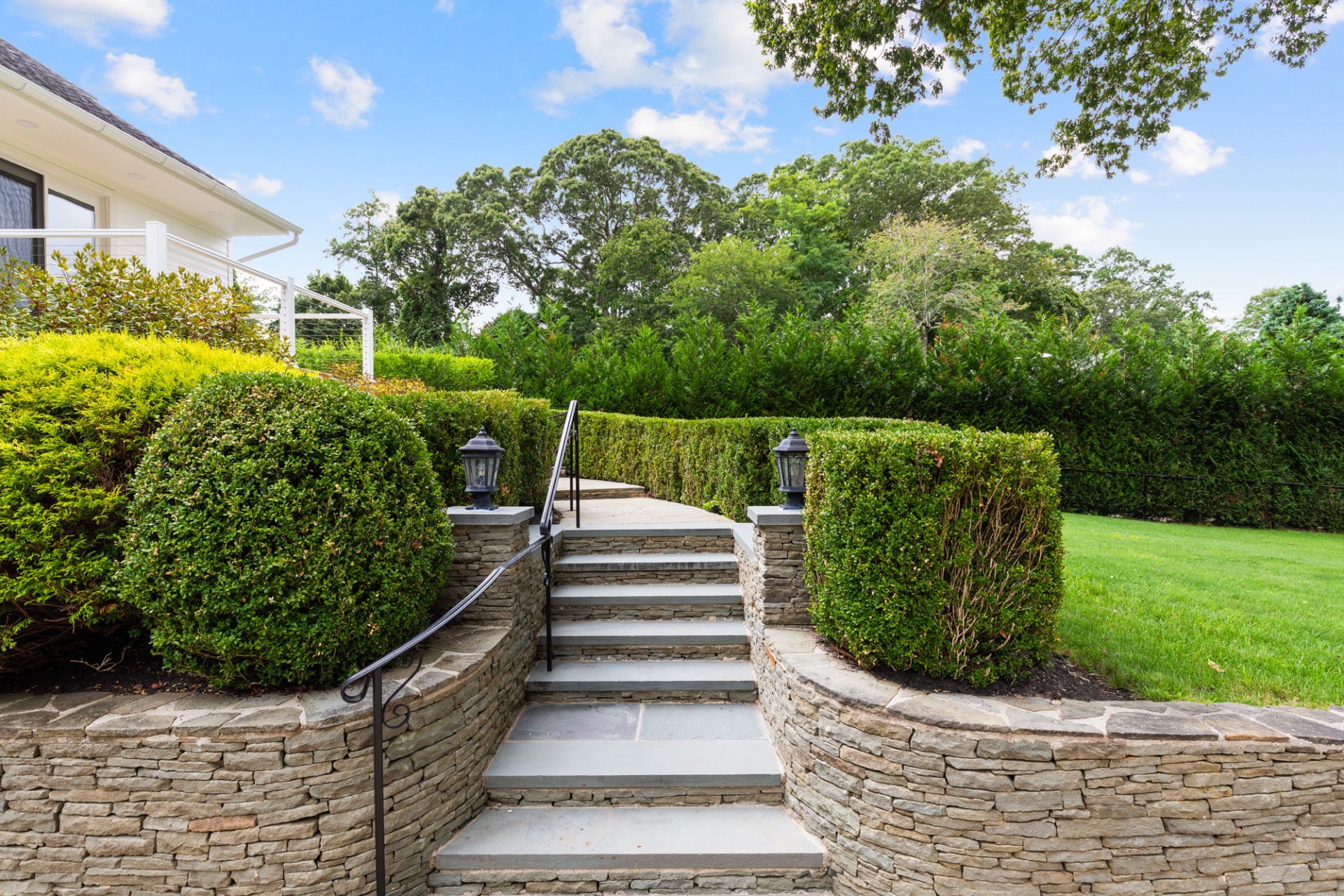 18 NOYAC HARBOR ROAD