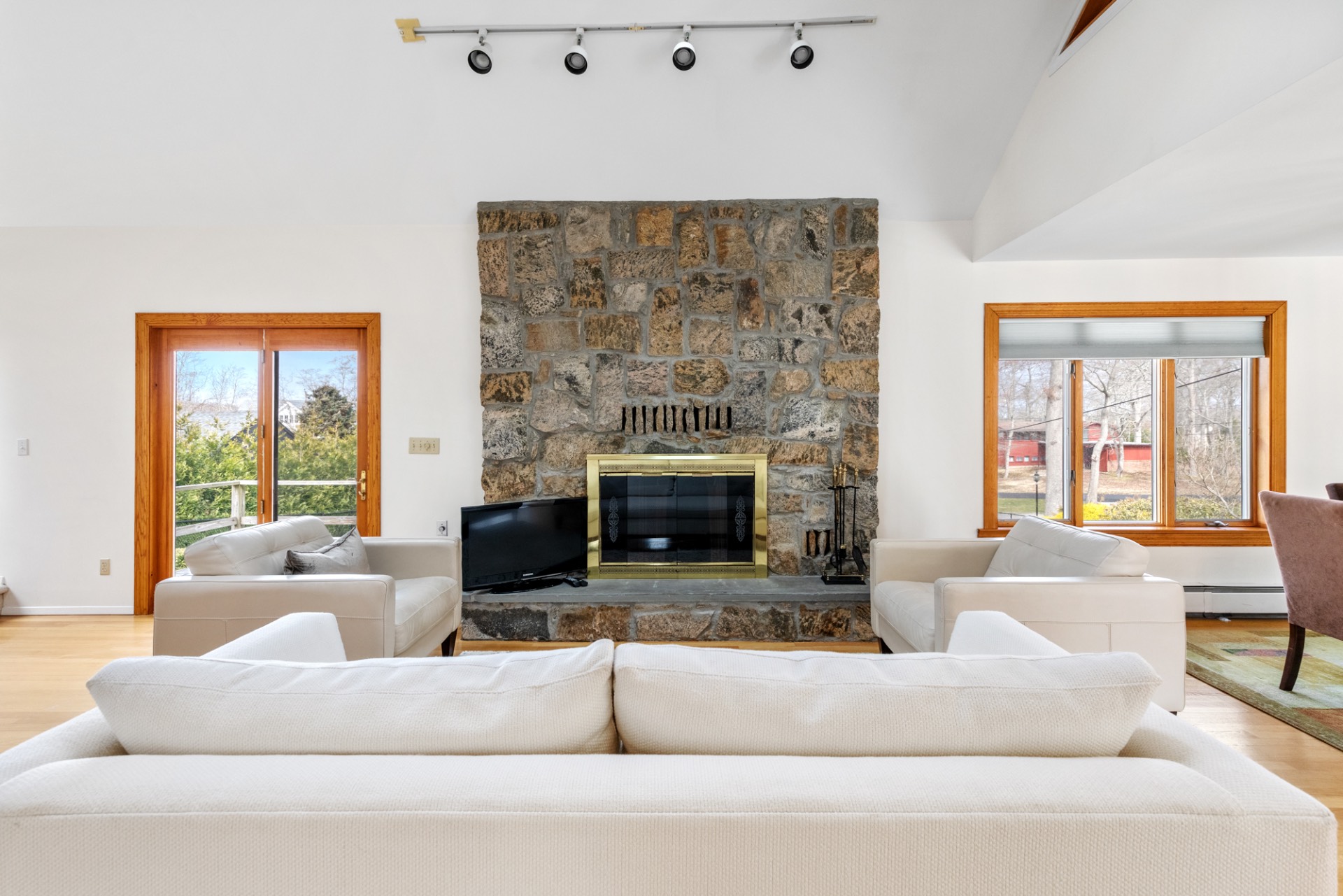 18 NOYAC HARBOR ROAD