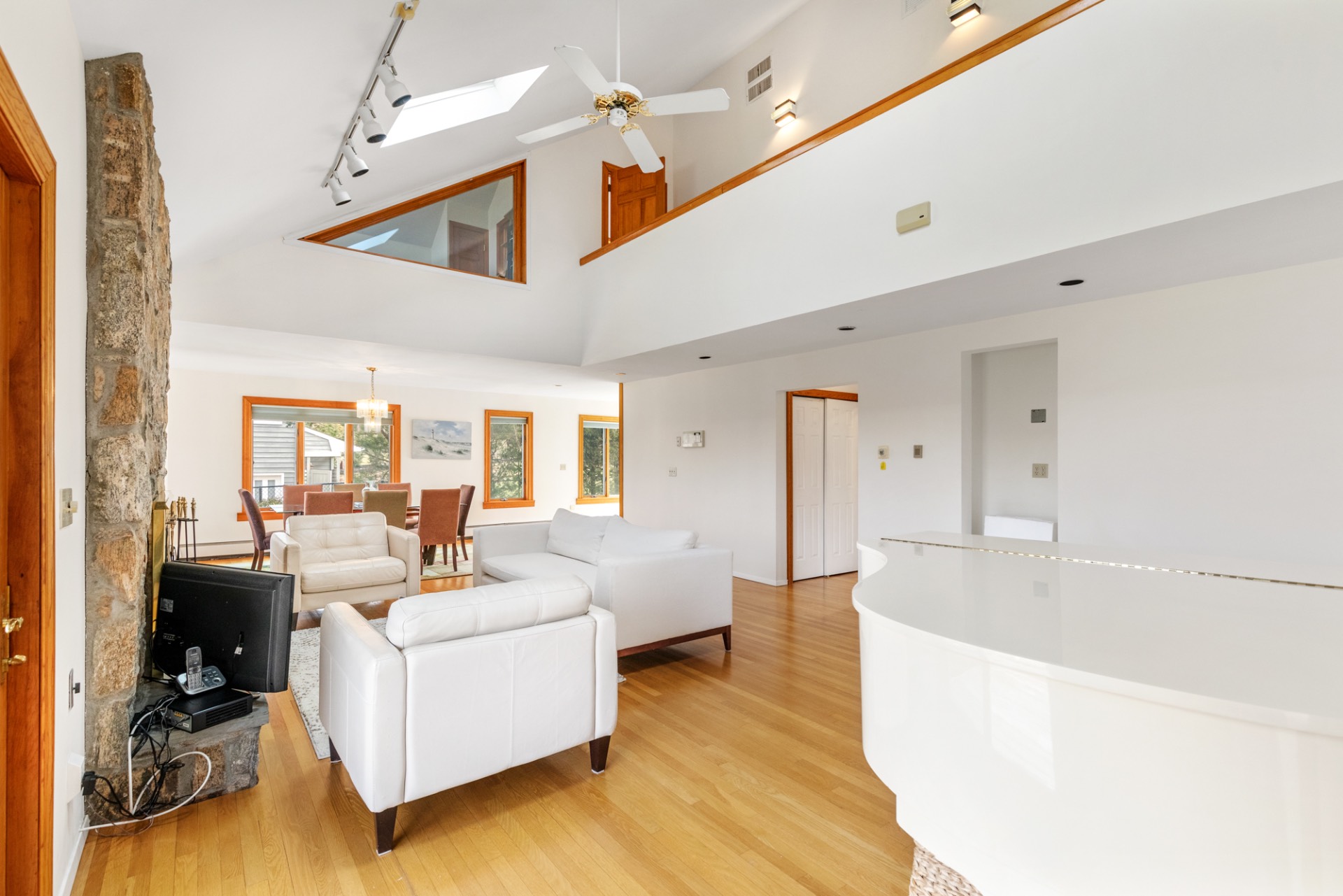 18 NOYAC HARBOR ROAD