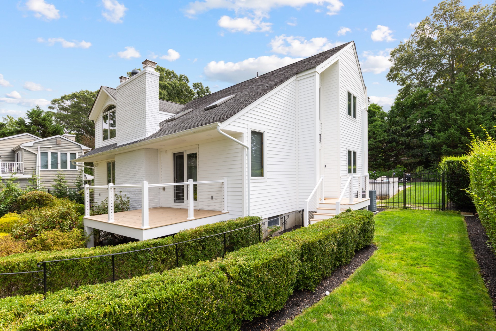 18 NOYAC HARBOR ROAD