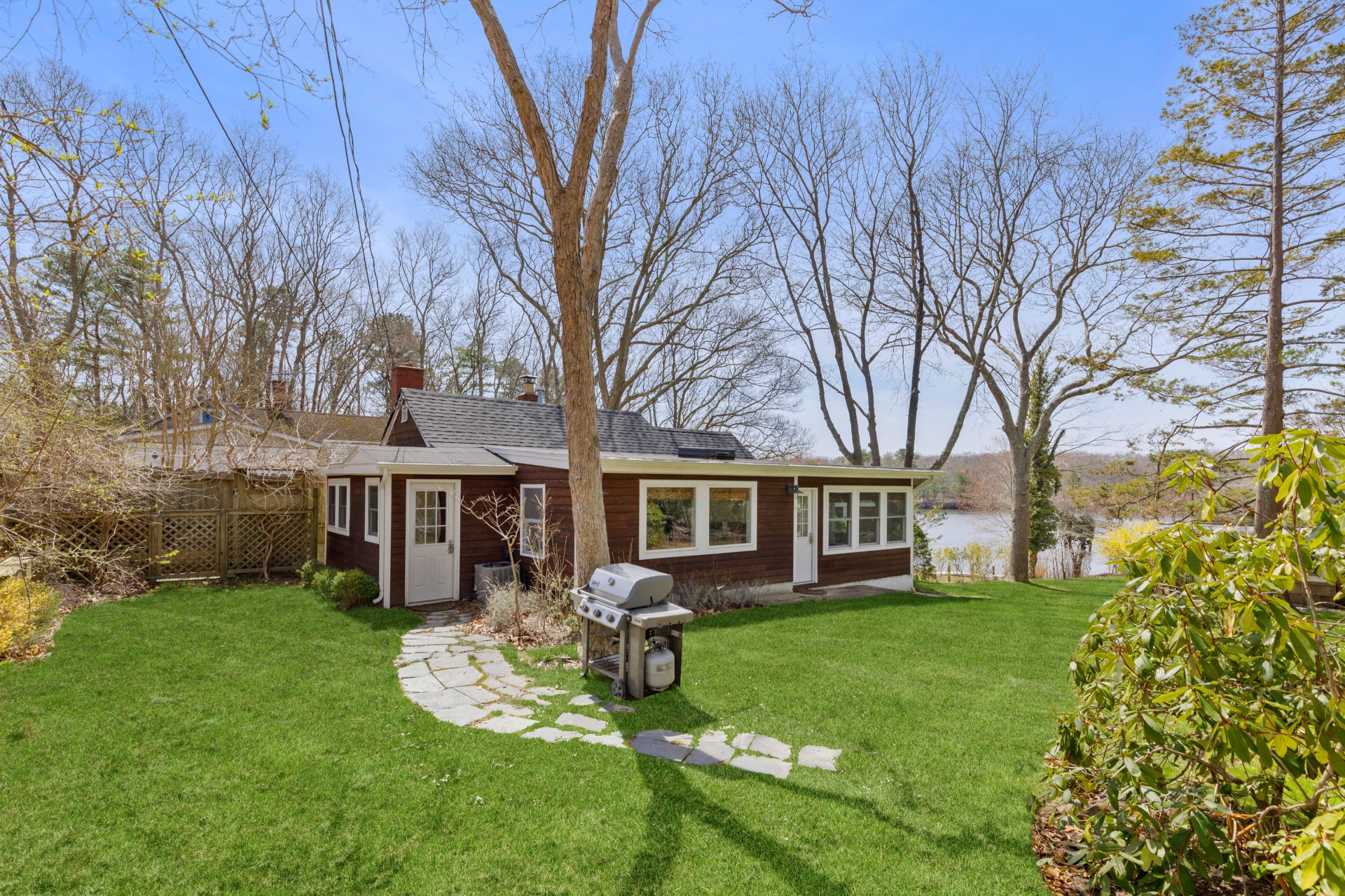 22 The Parkway, Cottage #1