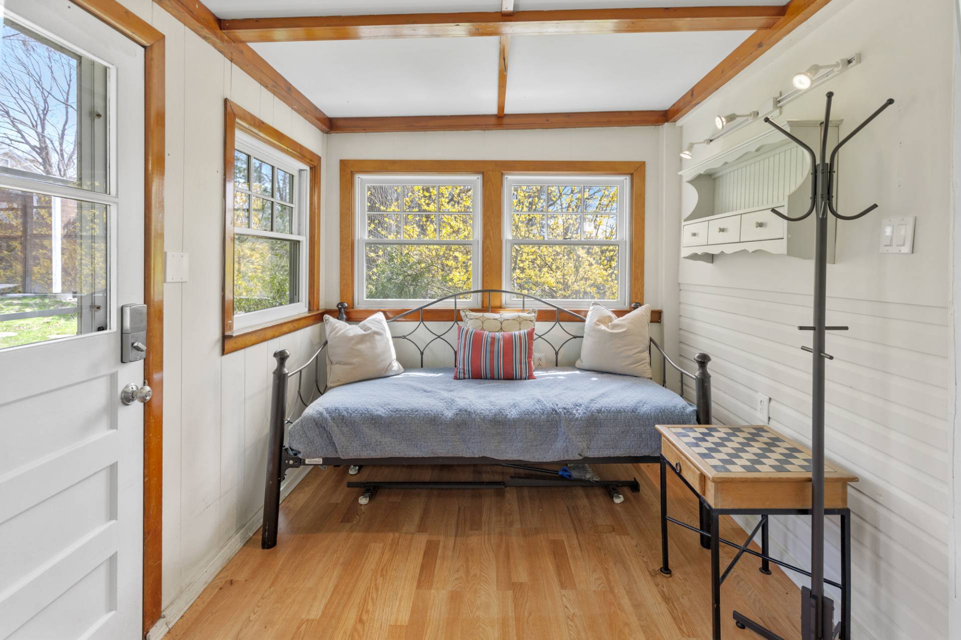 22 The Parkway, Cottage #2