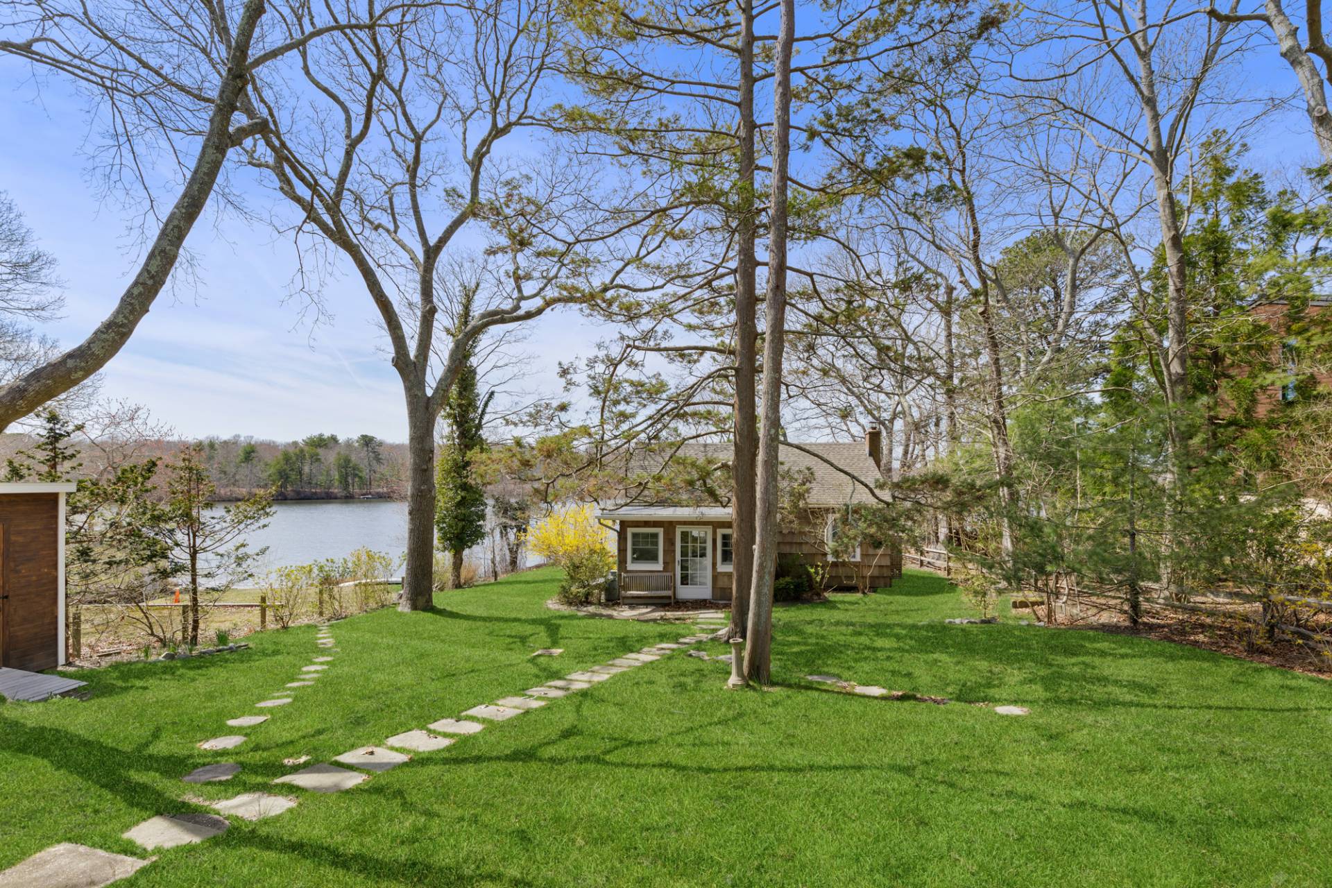 22 The Parkway, Cottage #2