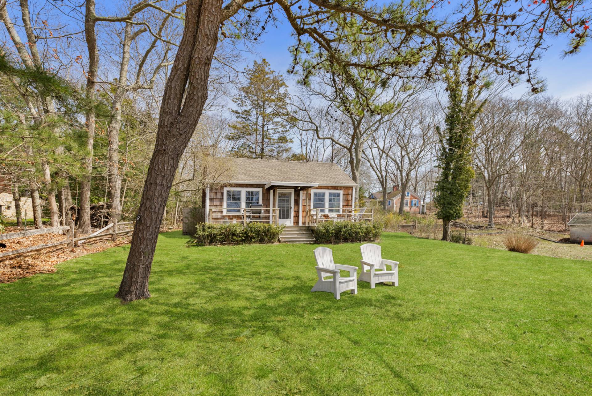 22 The Parkway, Cottage #2