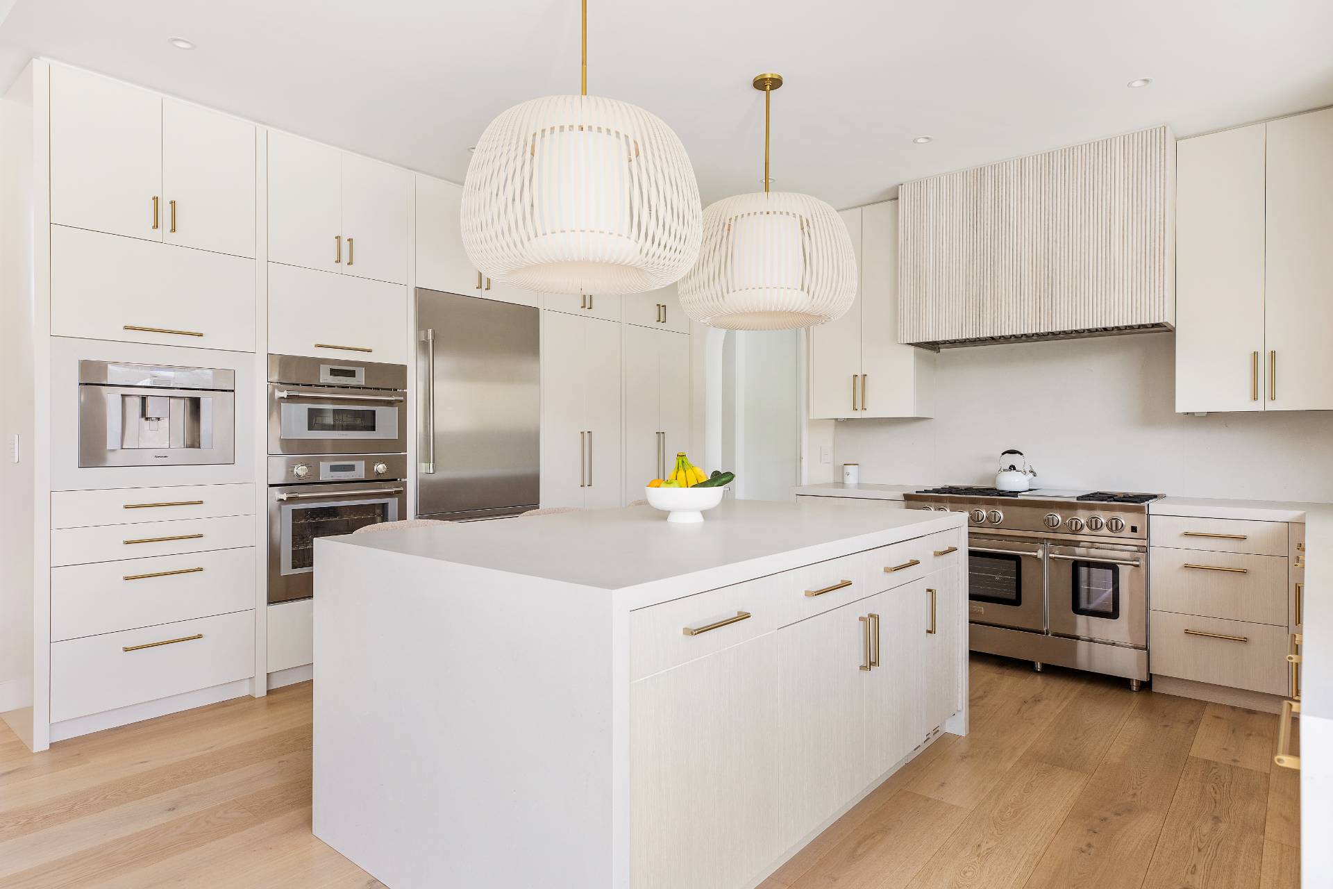 2538 Noyack Rd, Sag Harbor, NY 11963