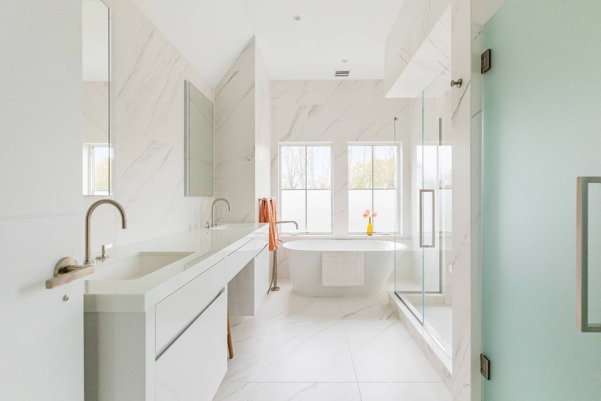 2538 Noyack Rd, Sag Harbor, NY 11963