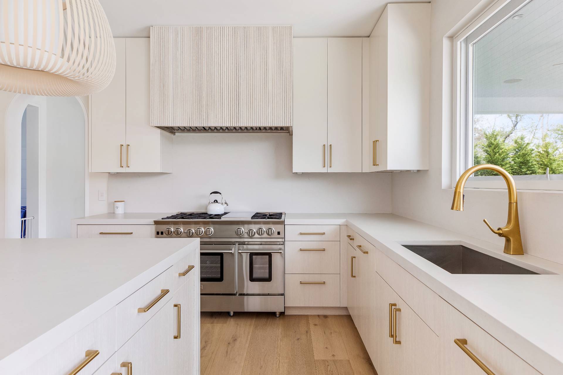 2538 Noyack Rd, Sag Harbor, NY 11963