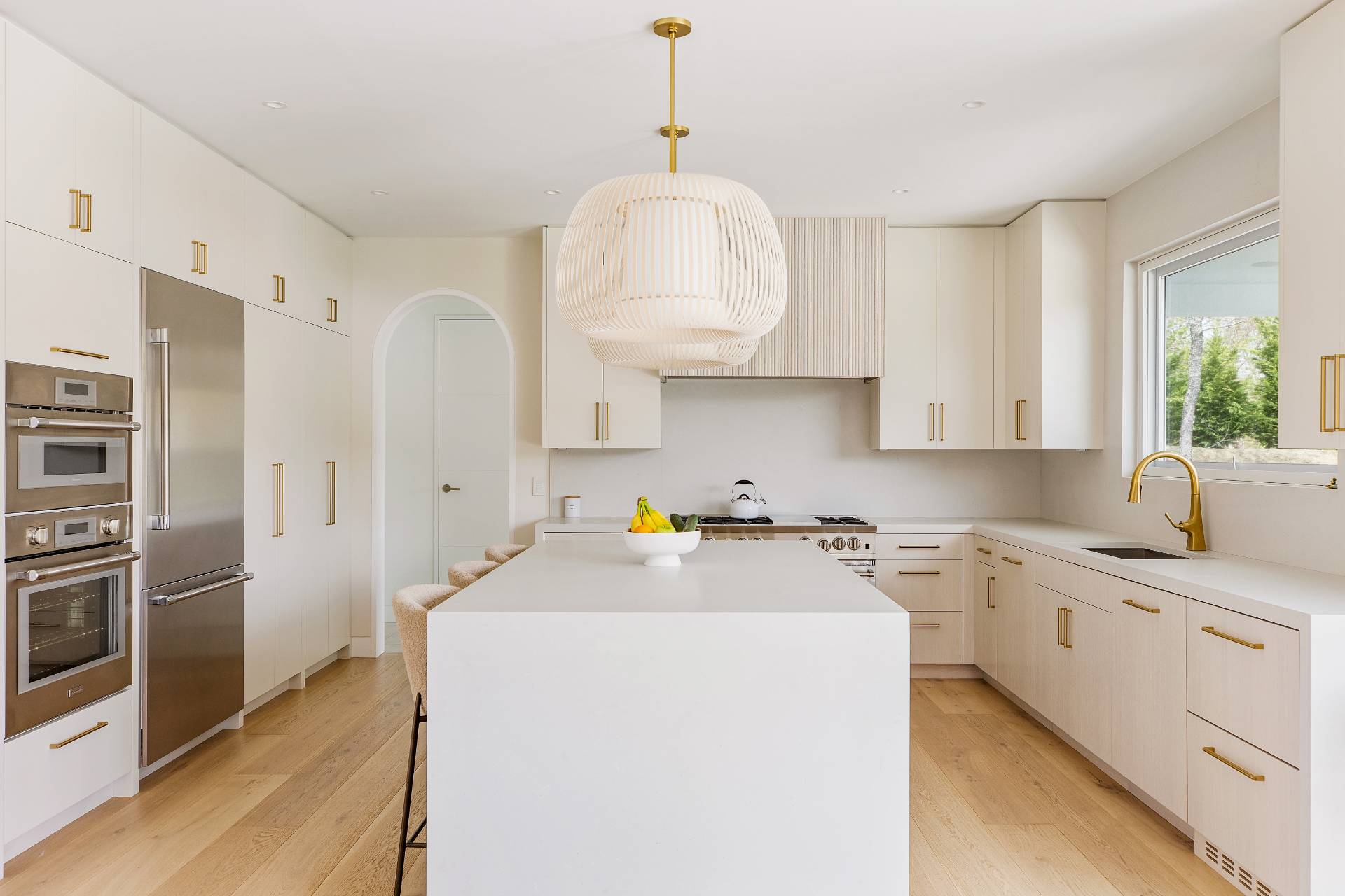 2538 Noyack Rd, Sag Harbor, NY 11963