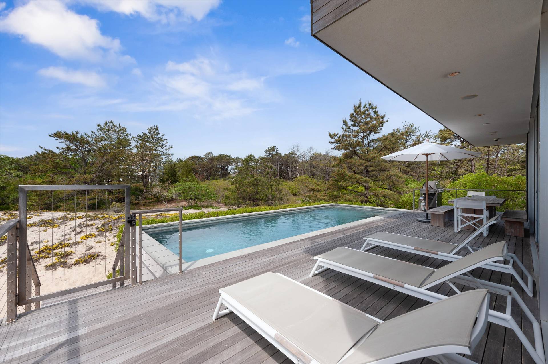2 Mitchell Dunes Ln