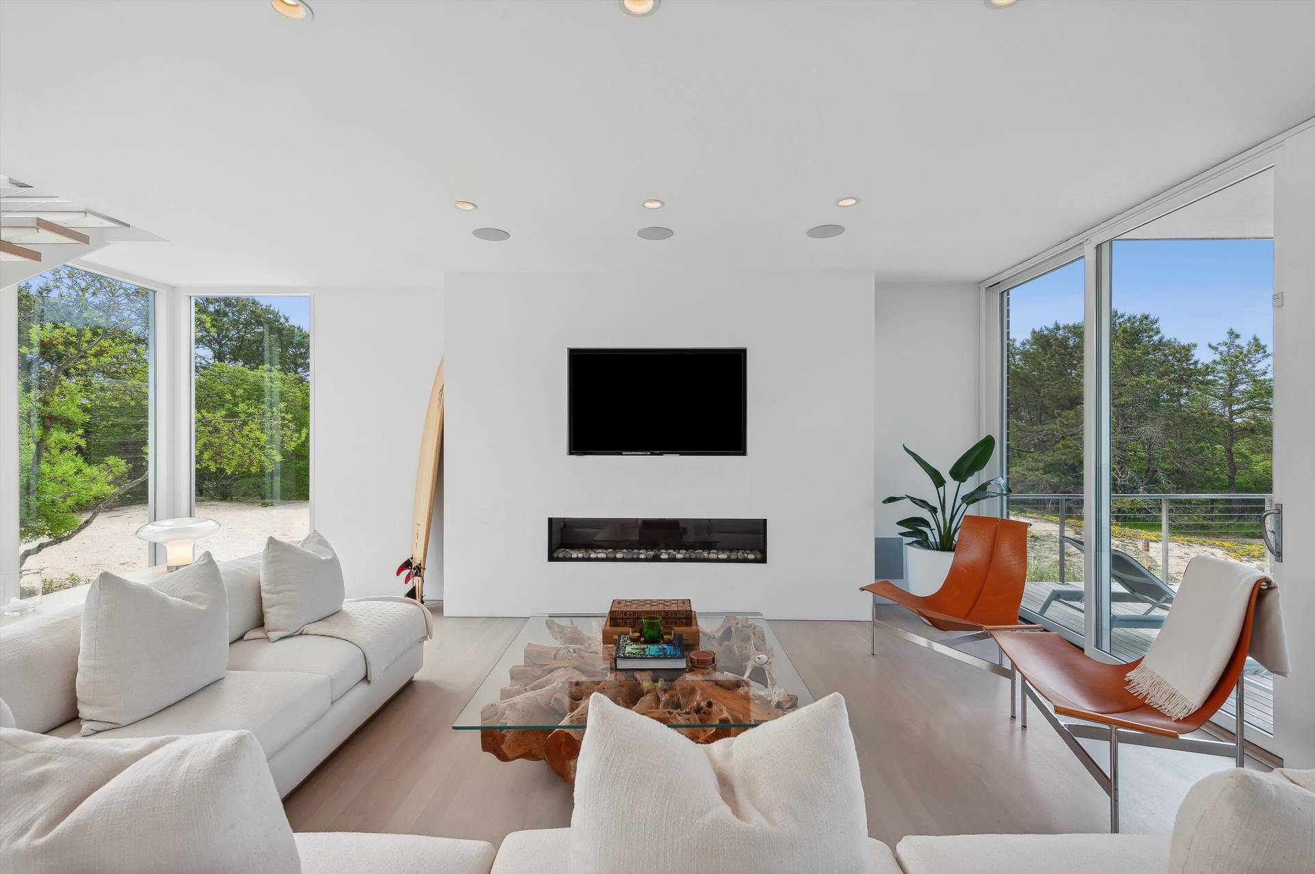2 Mitchell Dunes Ln