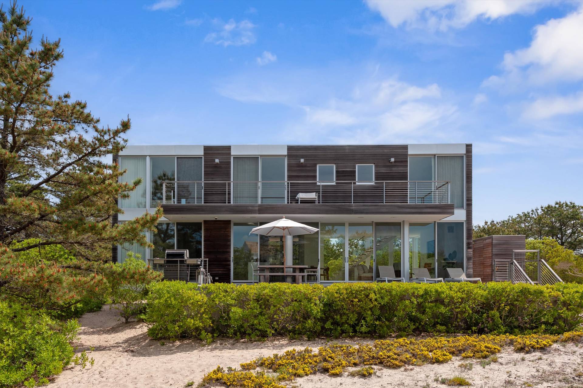 2 Mitchell Dunes Ln