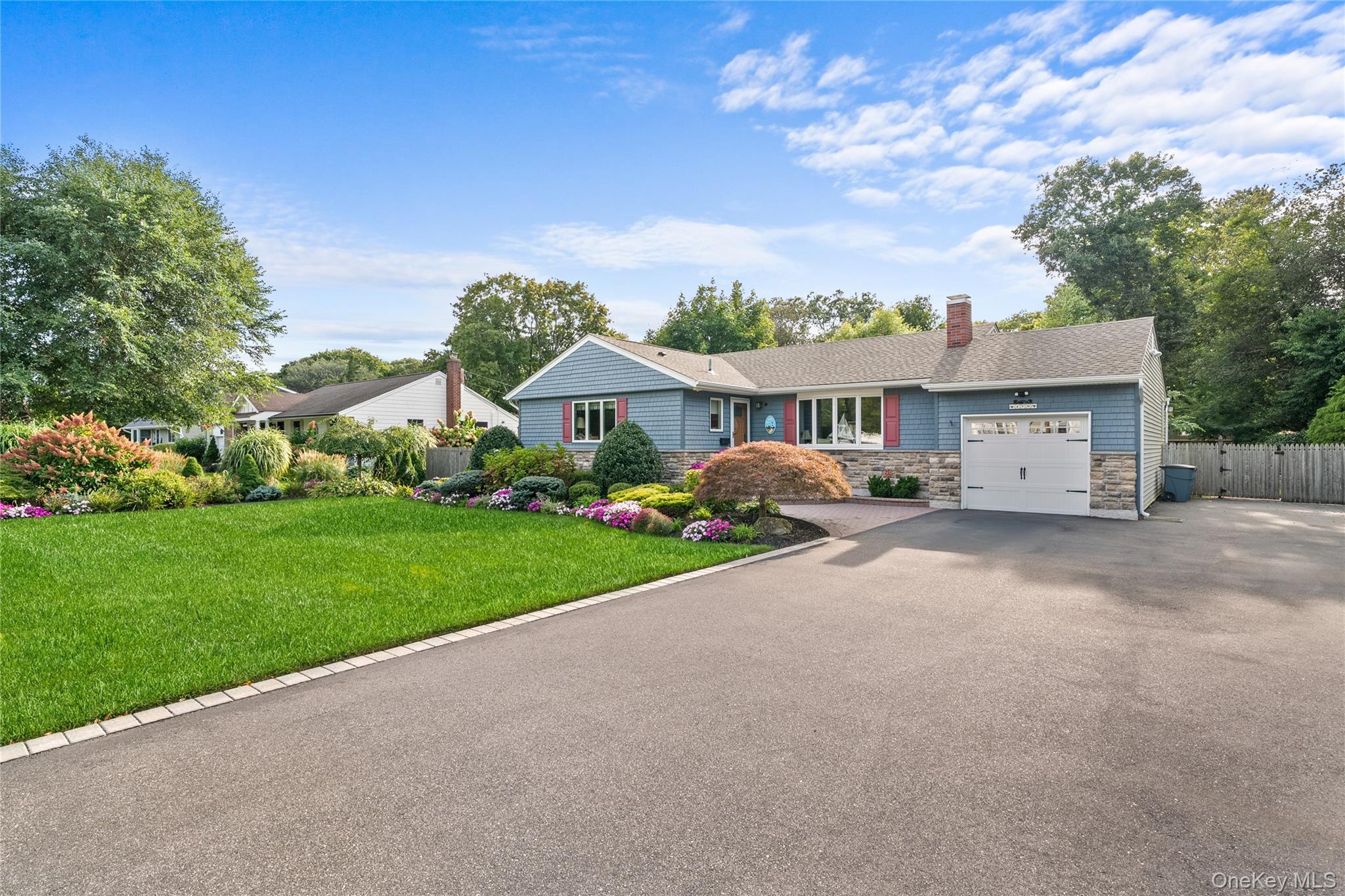 476 Sayville Boulevard