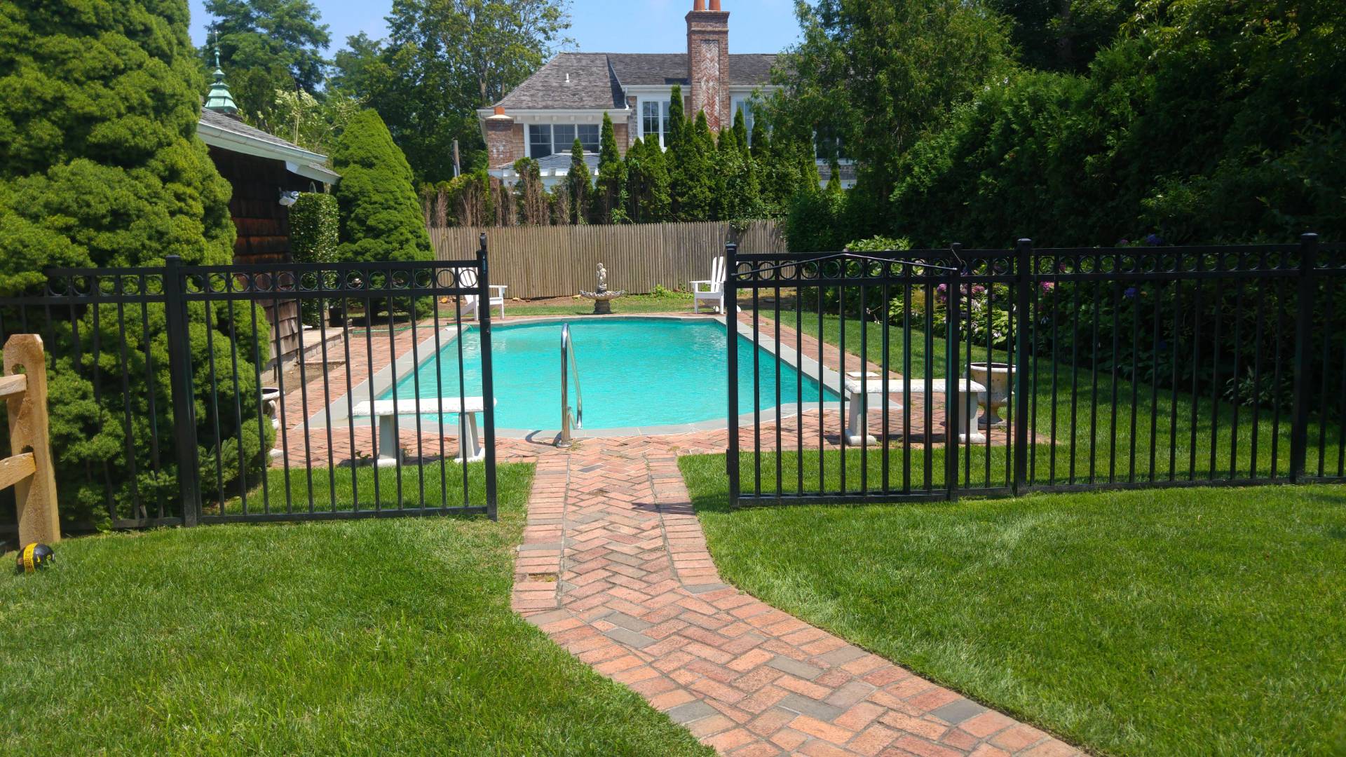 82 HILDRETH ST (Lower Apartment)