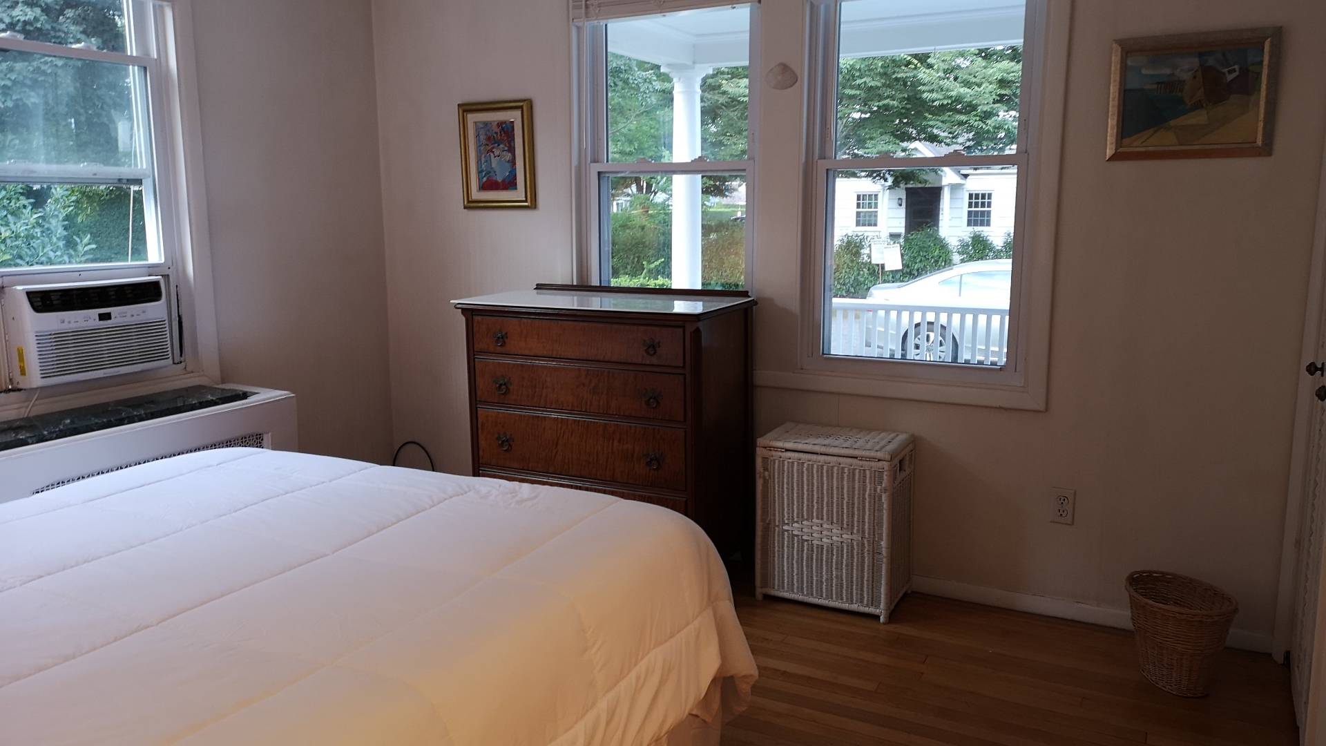 82 HILDRETH ST (Lower Apartment)